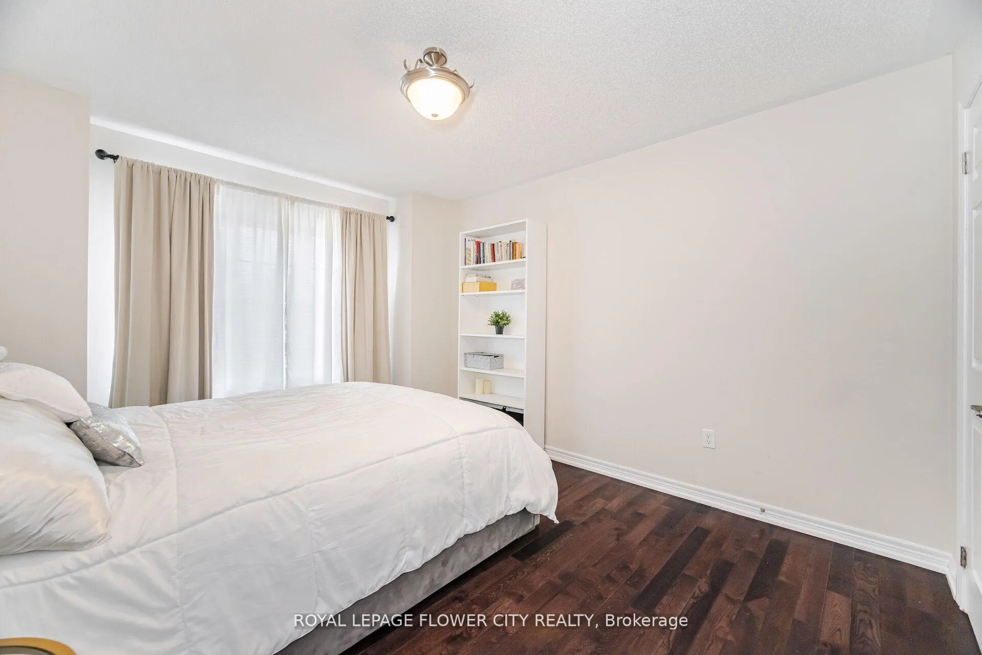 Photo 33 of 457 Dougall Avenue, Caledon, Rural Caledon — HOMEH