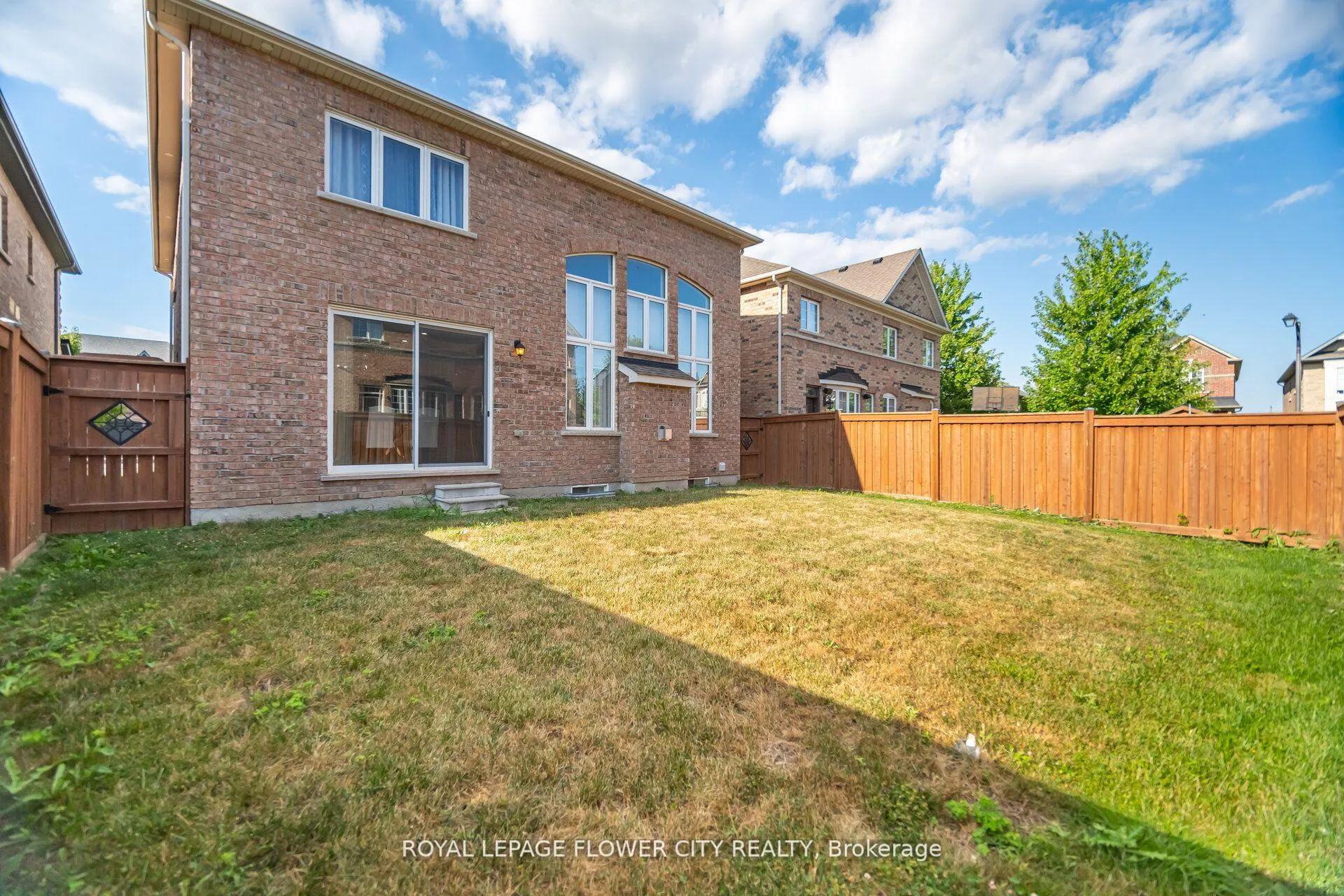 Photo 43 of 457 Dougall Avenue, Caledon, Rural Caledon — HOMEH