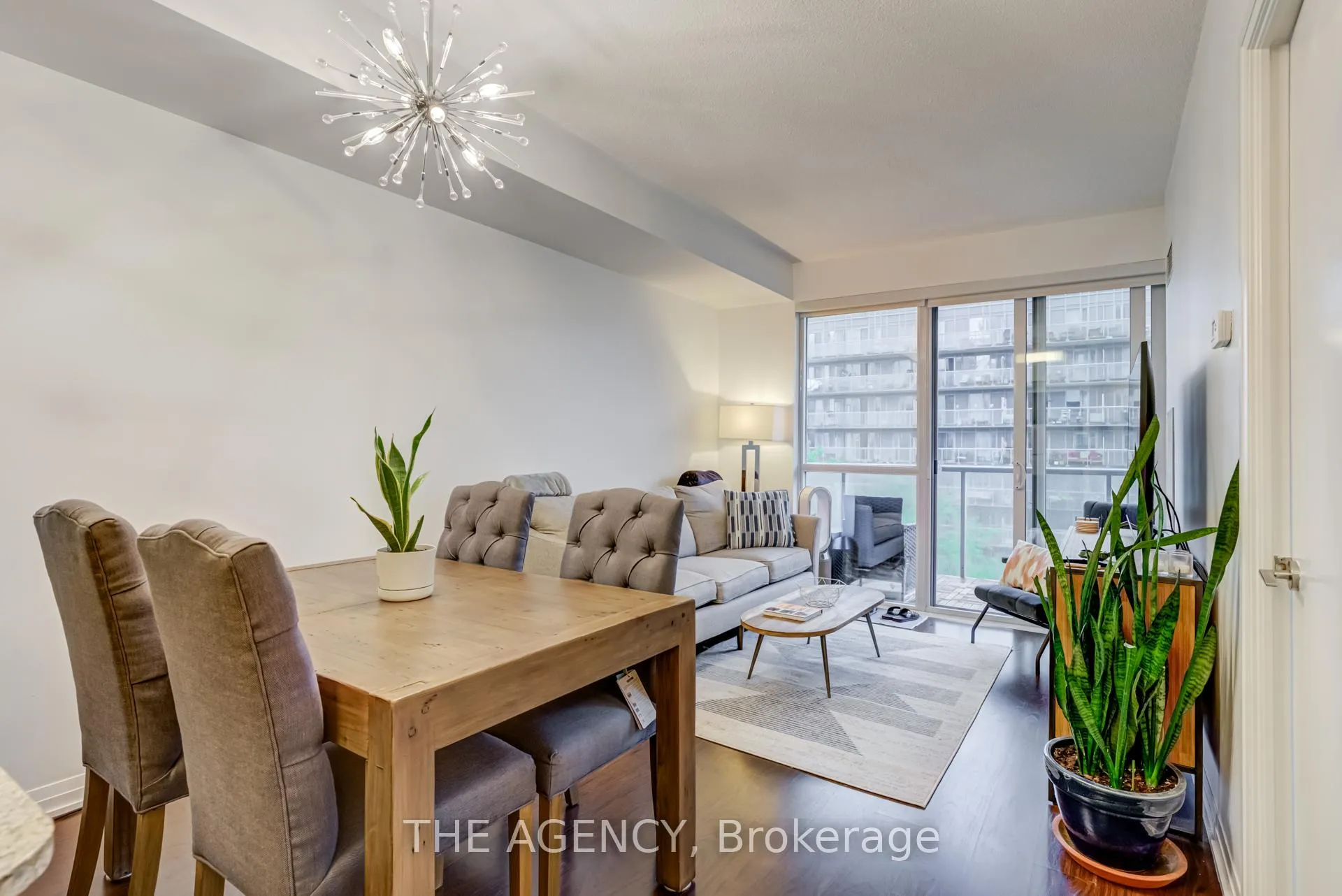 Photo 2 of Unit 628, 25 Cole Street, Toronto, Regent Park — HOMEH