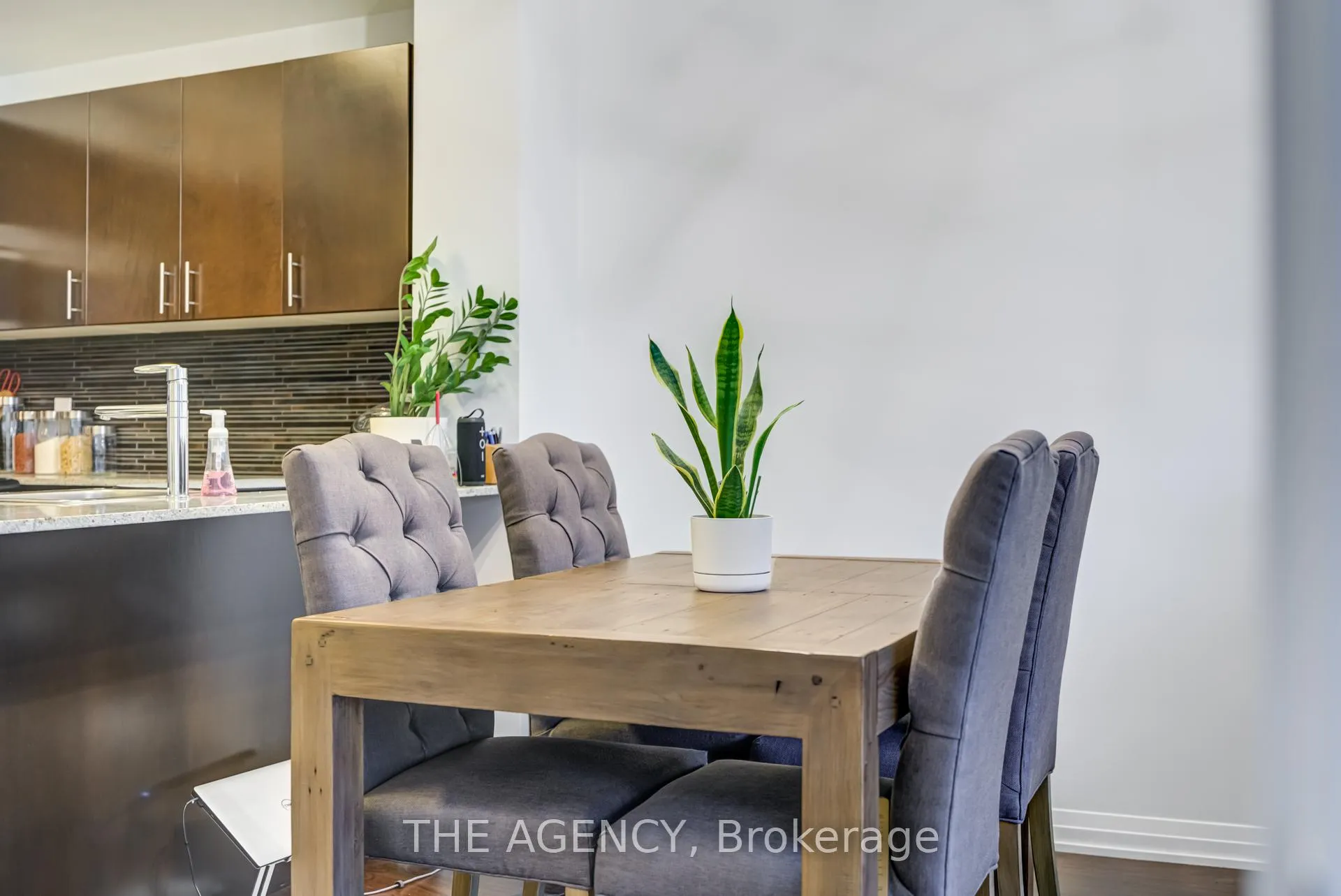 Photo 4 of Unit 628, 25 Cole Street, Toronto, Regent Park — HOMEH