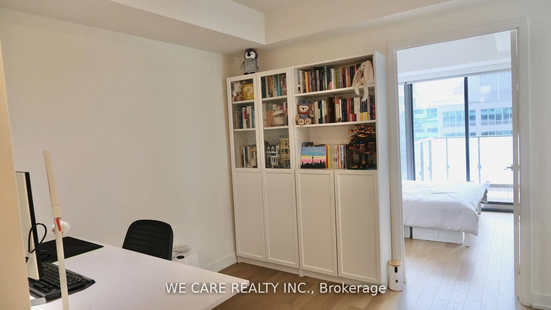 Photo 4 of Unit 1310, 25 Richmond Street E, Toronto, Church-Yonge Corridor — HOMEH