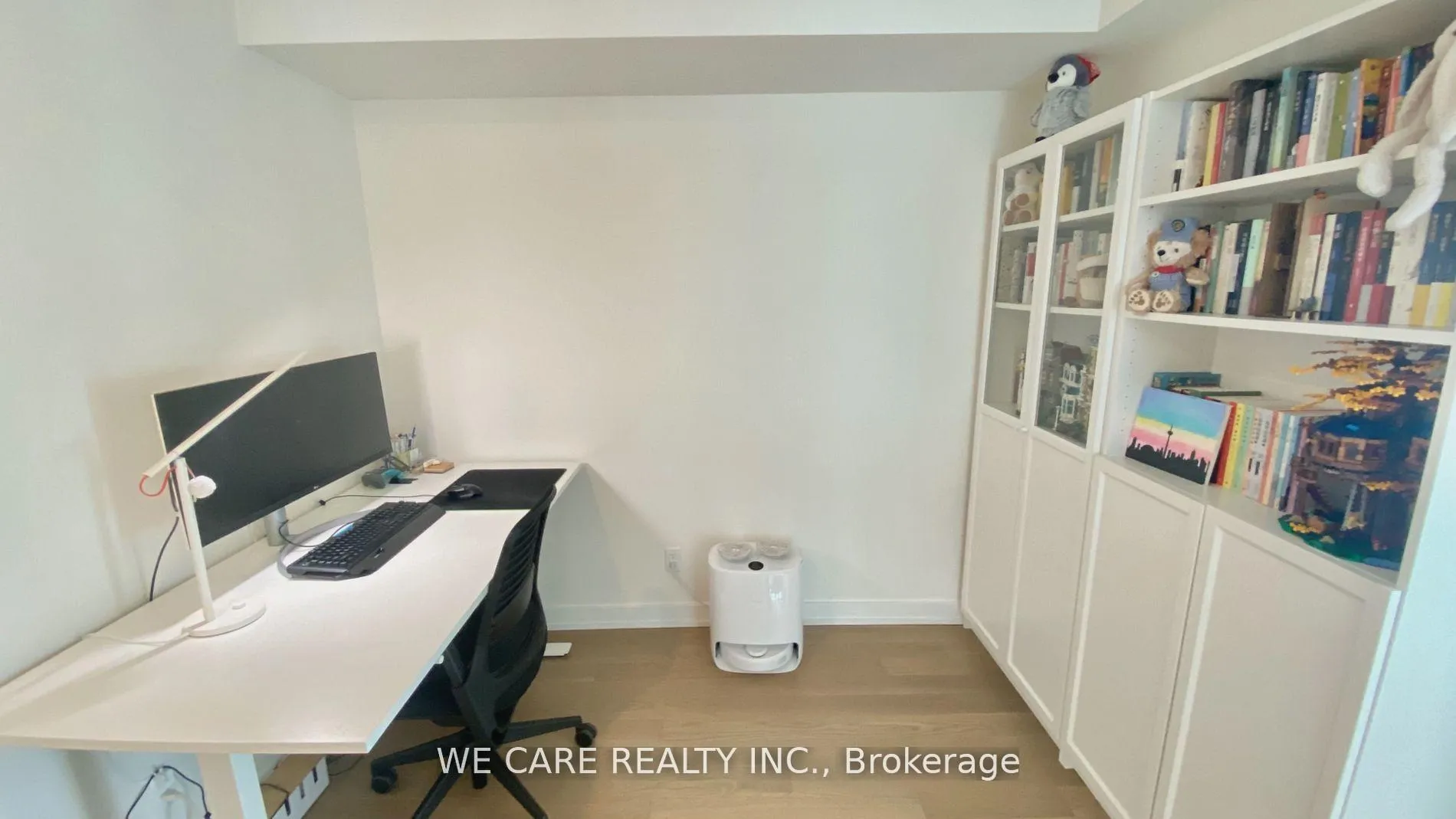 Photo 5 of Unit 1310, 25 Richmond Street E, Toronto, Church-Yonge Corridor — HOMEH