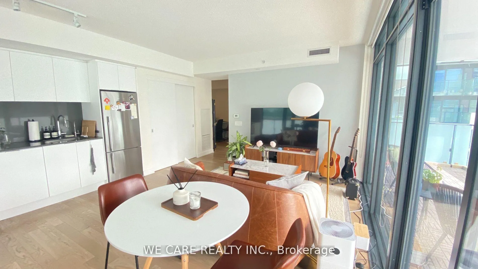 Photo 8 of Unit 1310, 25 Richmond Street E, Toronto, Church-Yonge Corridor — HOMEH