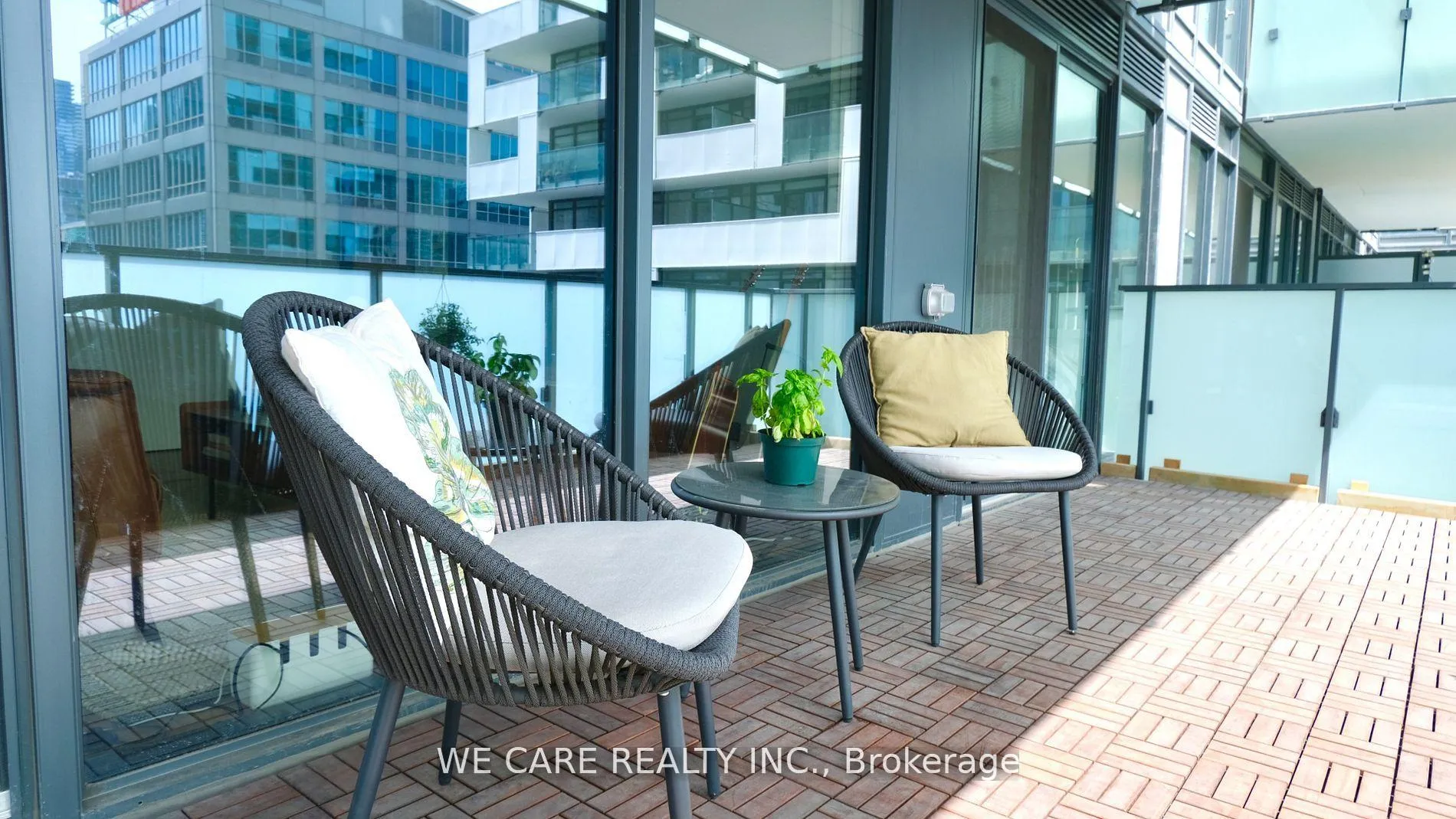 Photo 12 of Unit 1310, 25 Richmond Street E, Toronto, Church-Yonge Corridor — HOMEH