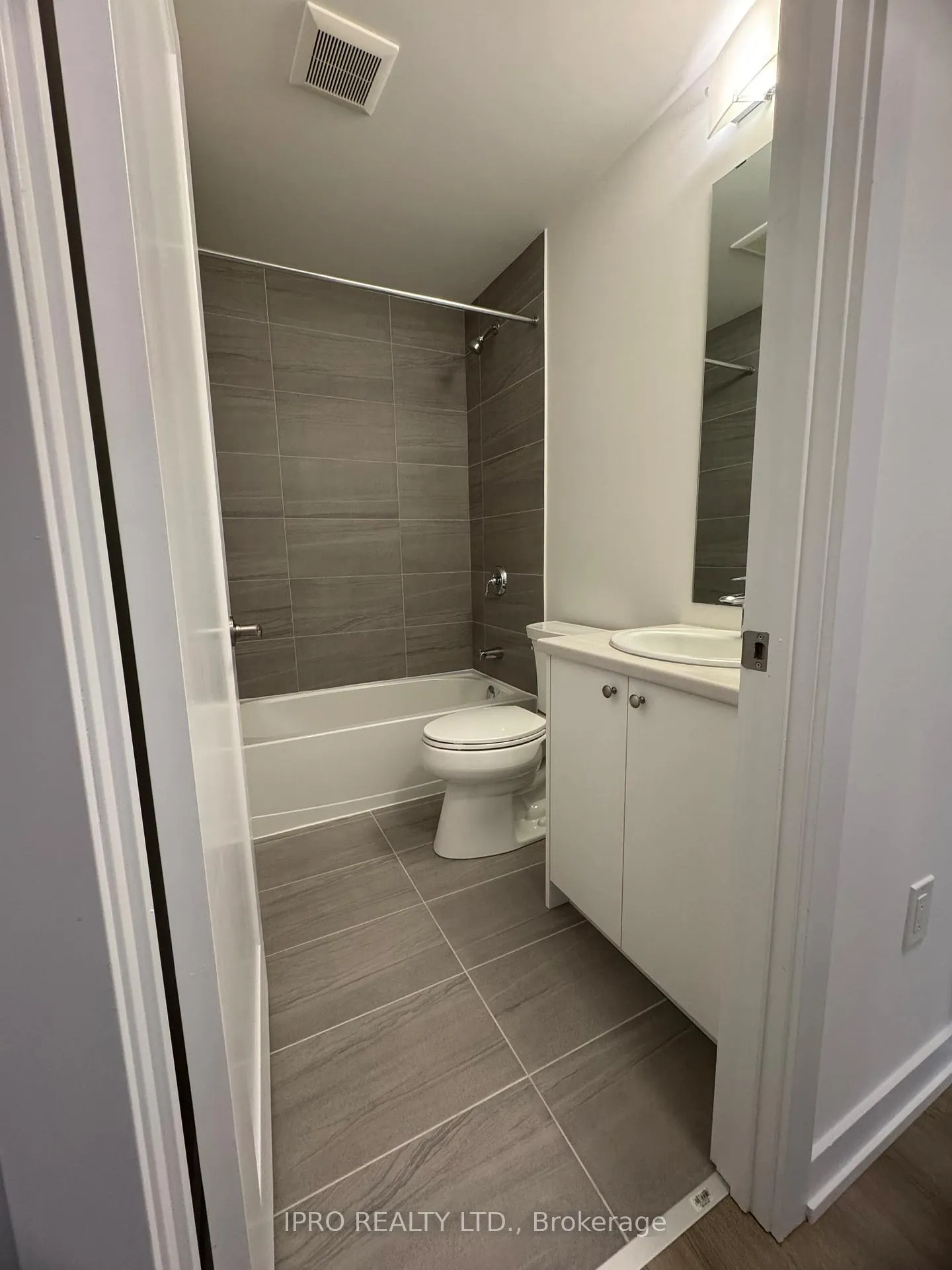 Photo 9 of Unit M185, 40 Palace Street, Kitchener — HOMEH