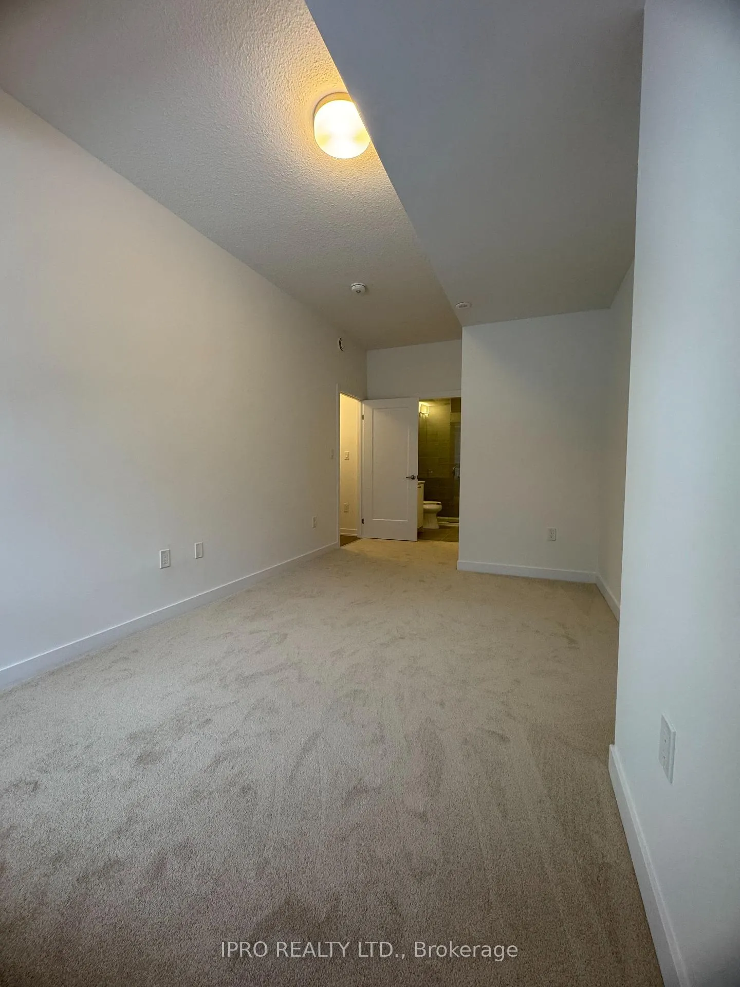 Photo 10 of Unit M185, 40 Palace Street, Kitchener — HOMEH
