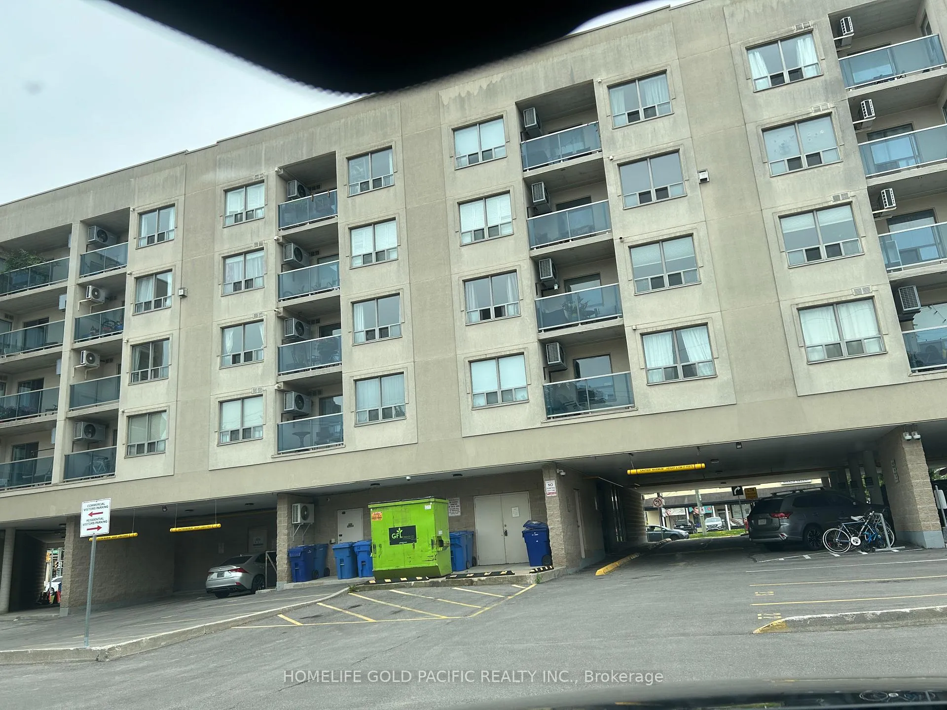 Front of Unit 310, 160 Wellington Street E