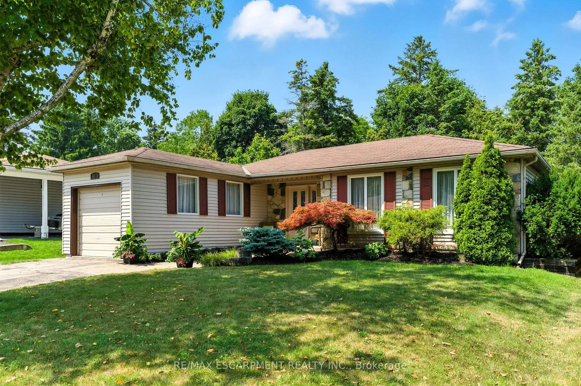 Photo 1 of 51 Pleasant Avenue, Hamilton, Dundas — HOMEH