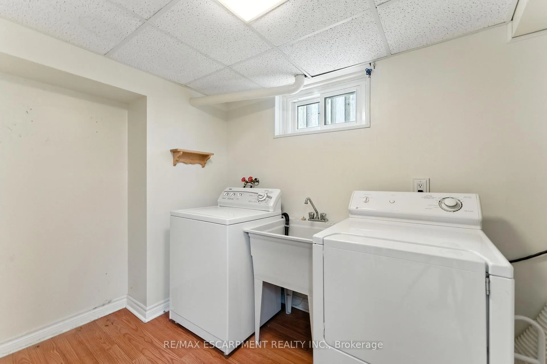 Photo 25 of 51 Pleasant Avenue, Hamilton, Dundas — HOMEH