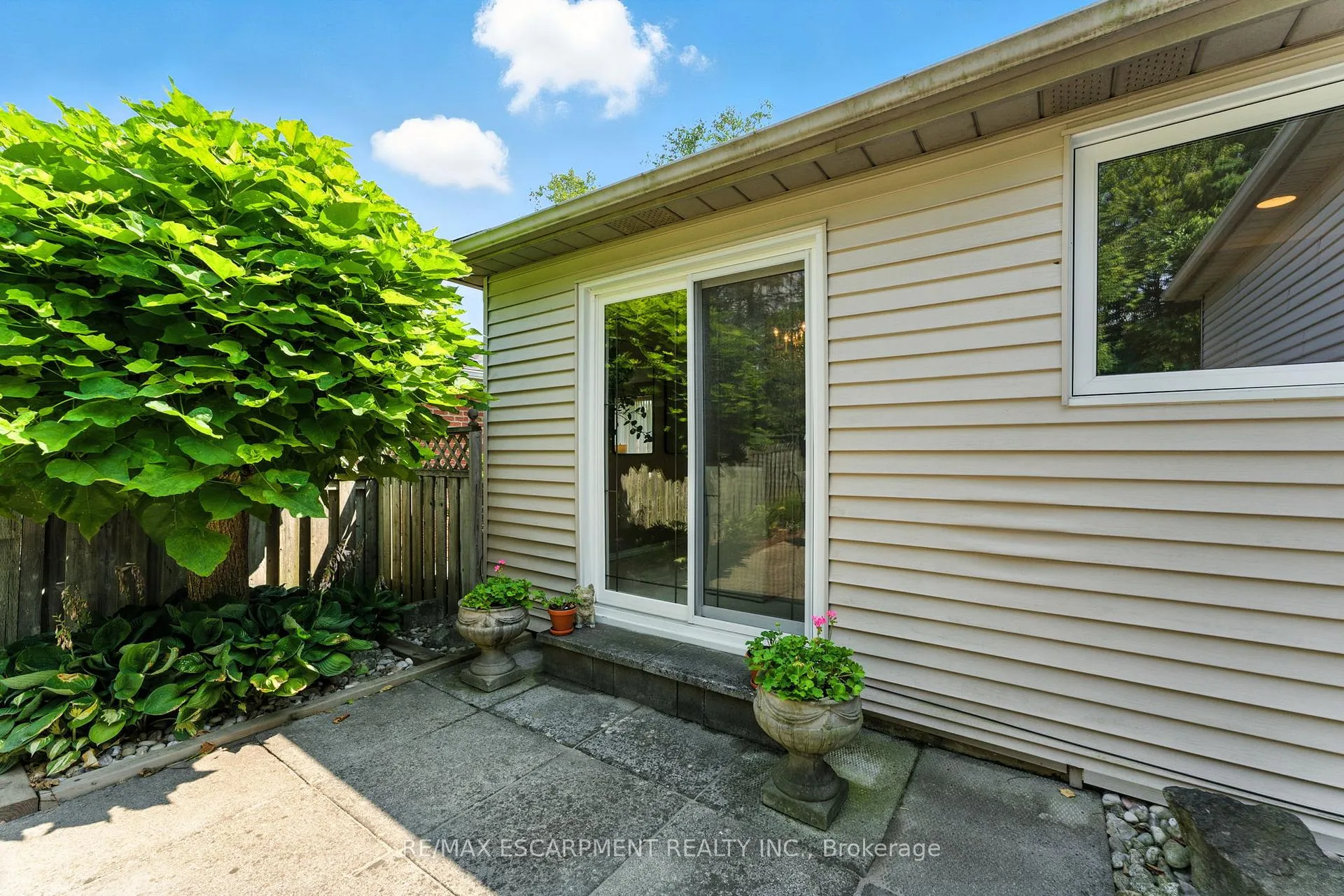 Photo 26 of 51 Pleasant Avenue, Hamilton, Dundas — HOMEH