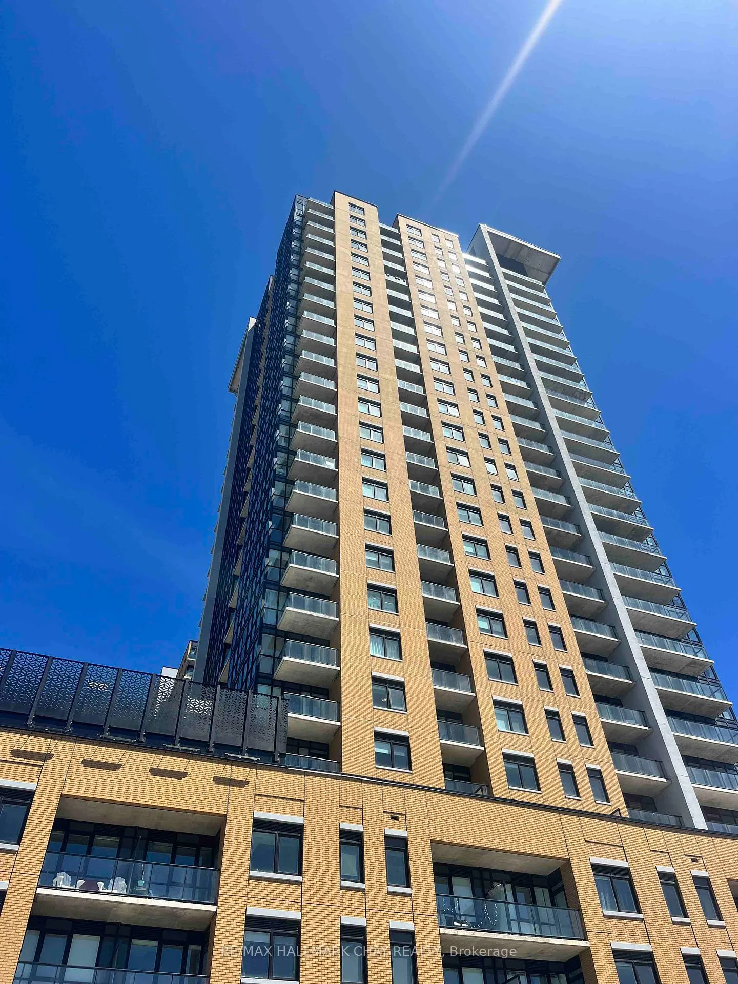 Photo 2 of Unit 1709, 108 Garment Street, Kitchener — HOMEH