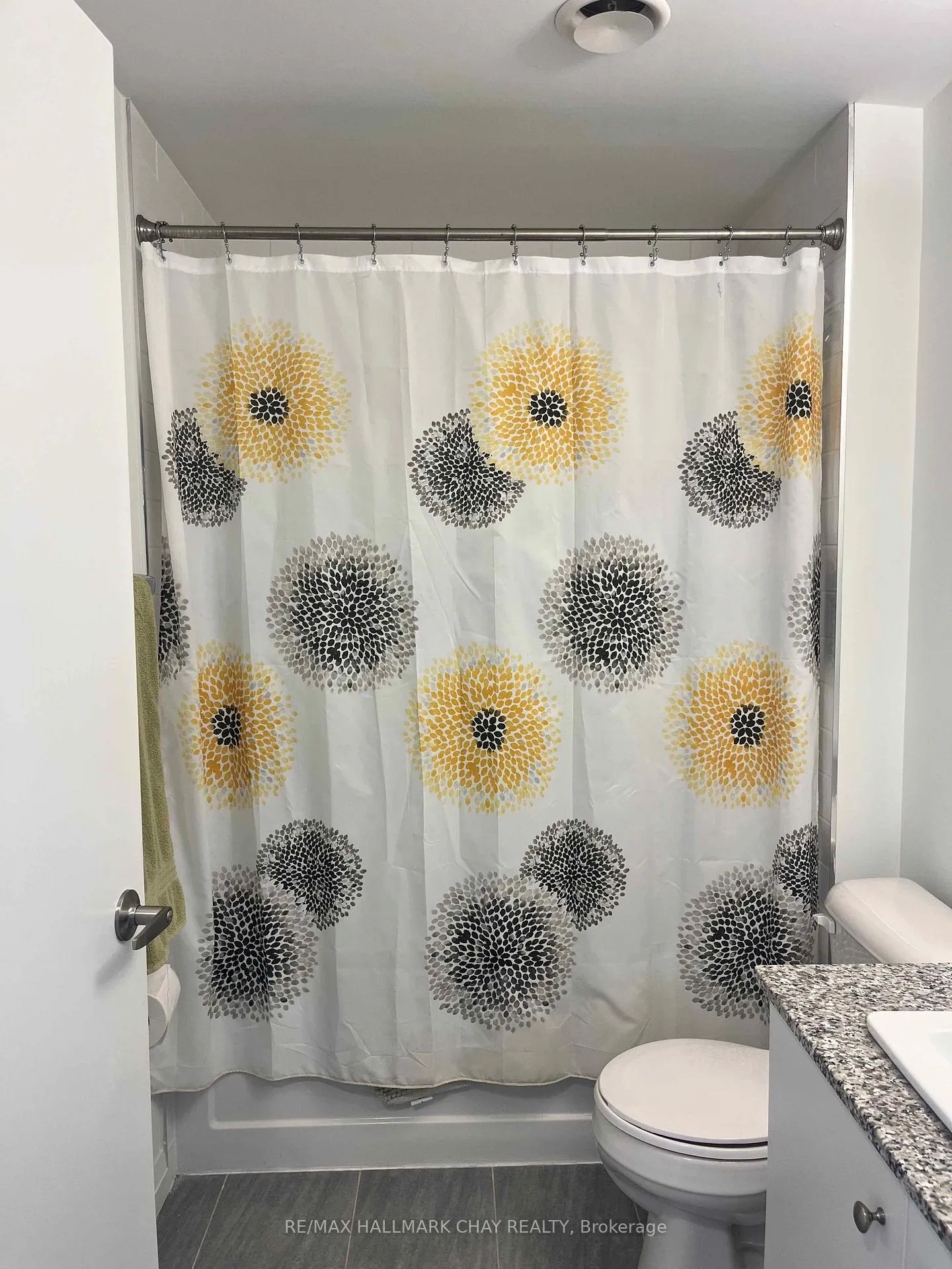 Photo 6 of Unit 1709, 108 Garment Street, Kitchener — HOMEH