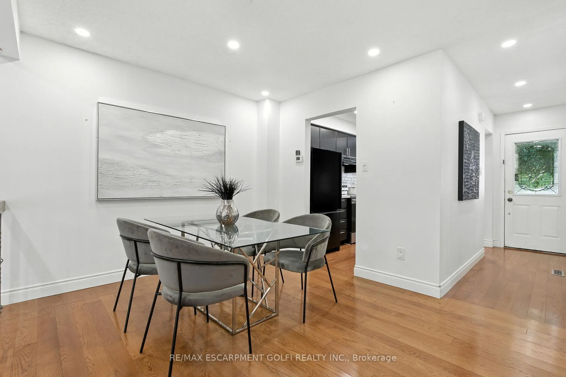 Photo 9 of Unit 40, 800 Upper Paradise Road, Hamilton, Gilkson — HOMEH