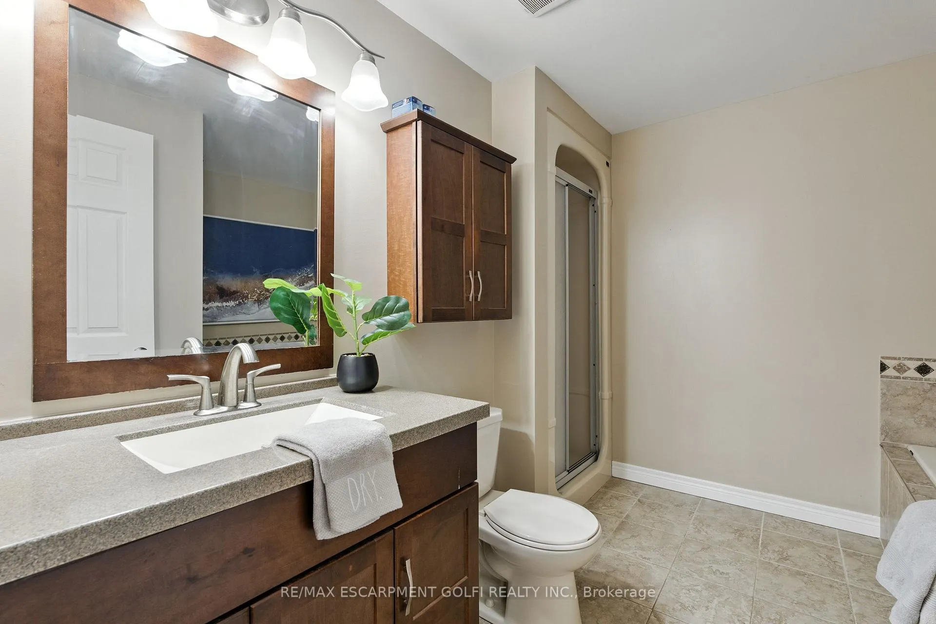 Photo 17 of Unit 40, 800 Upper Paradise Road, Hamilton, Gilkson — HOMEH