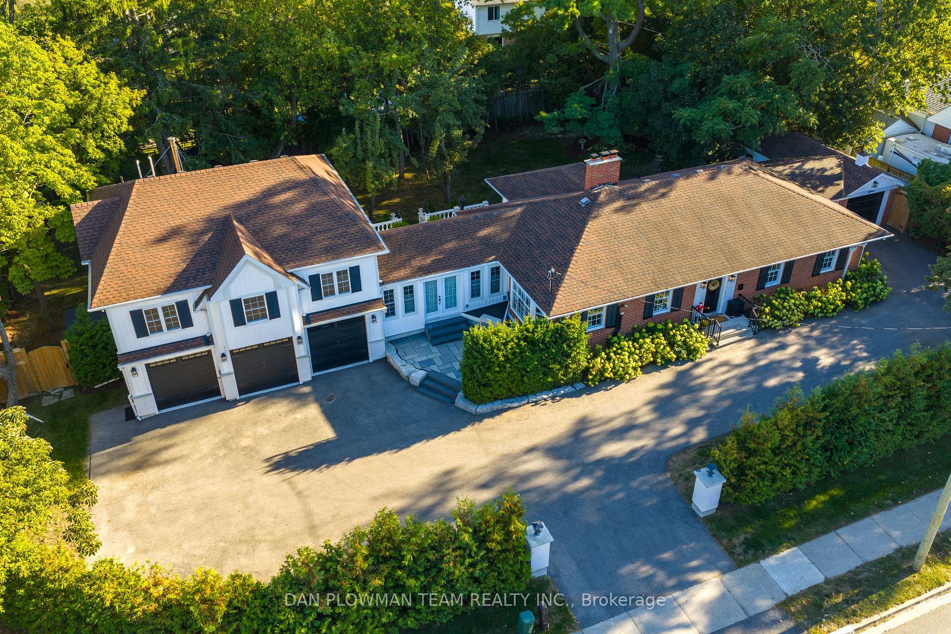 Photo 1 of 15 Concession Street E, Clarington, Bowmanville — HOMEH