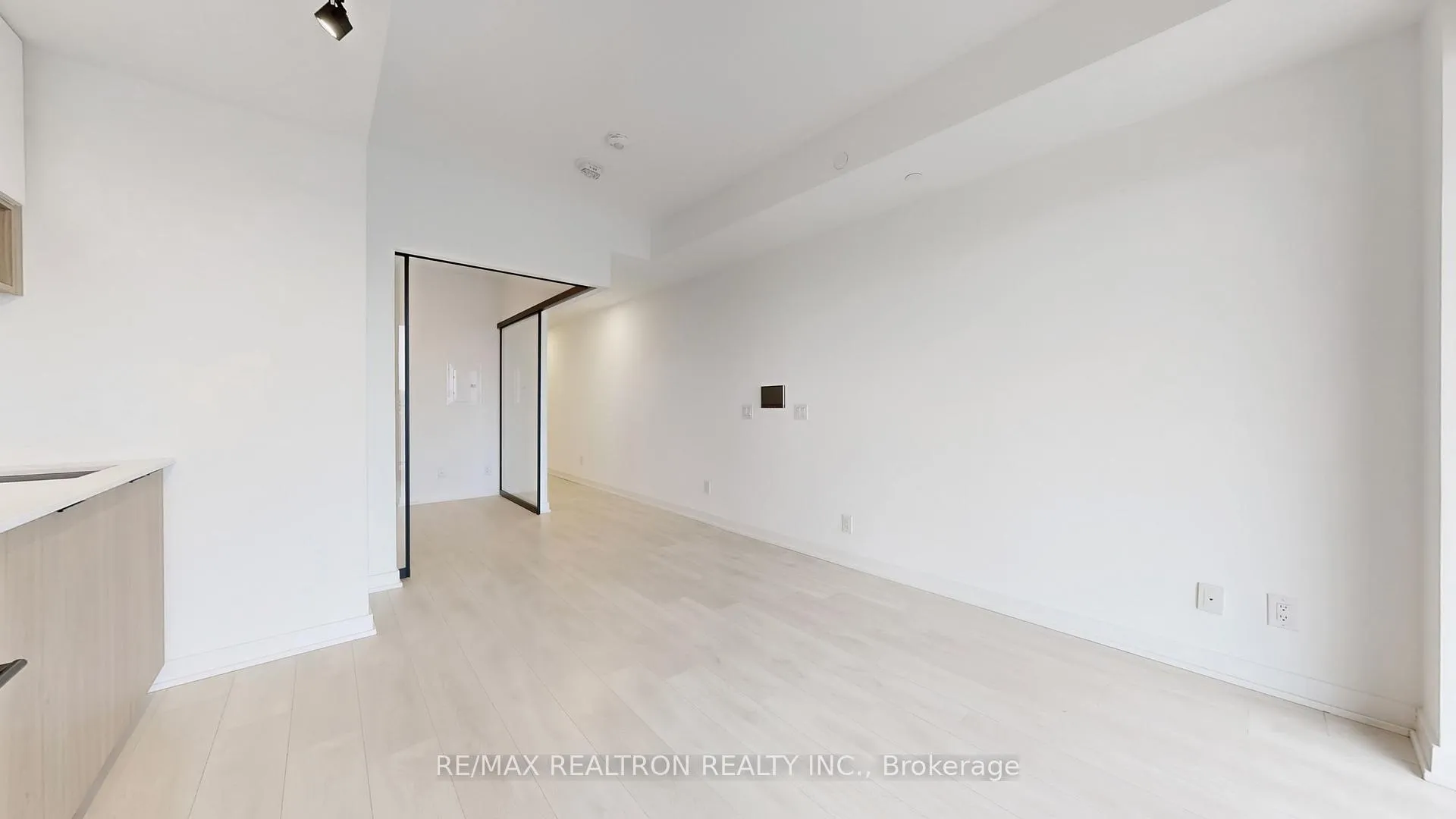 Photo 7 of Unit 603, 5 Defries Street, Toronto, Regent Park — HOMEH