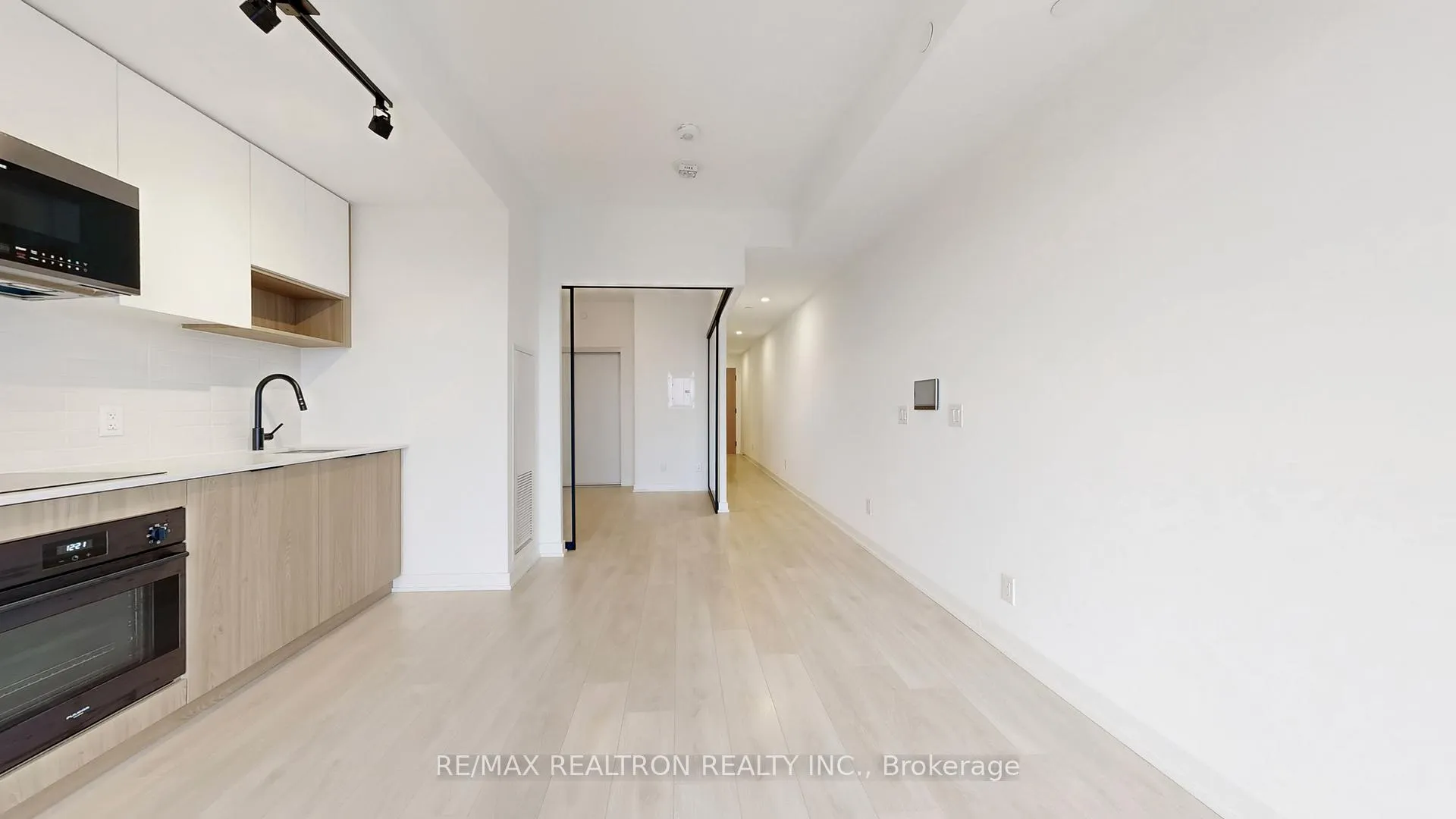 Photo 8 of Unit 603, 5 Defries Street, Toronto, Regent Park — HOMEH