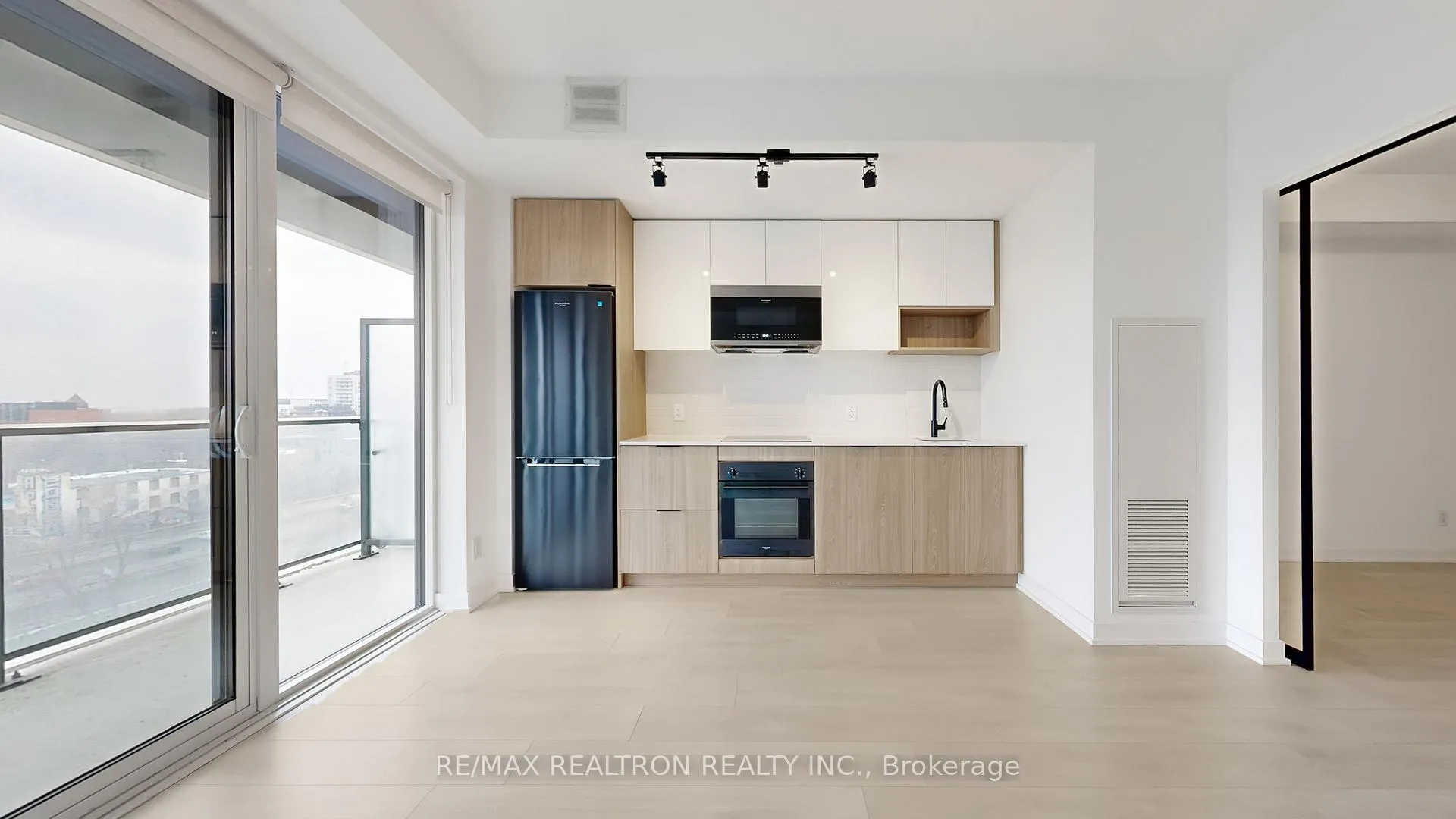 Photo 10 of Unit 603, 5 Defries Street, Toronto, Regent Park — HOMEH
