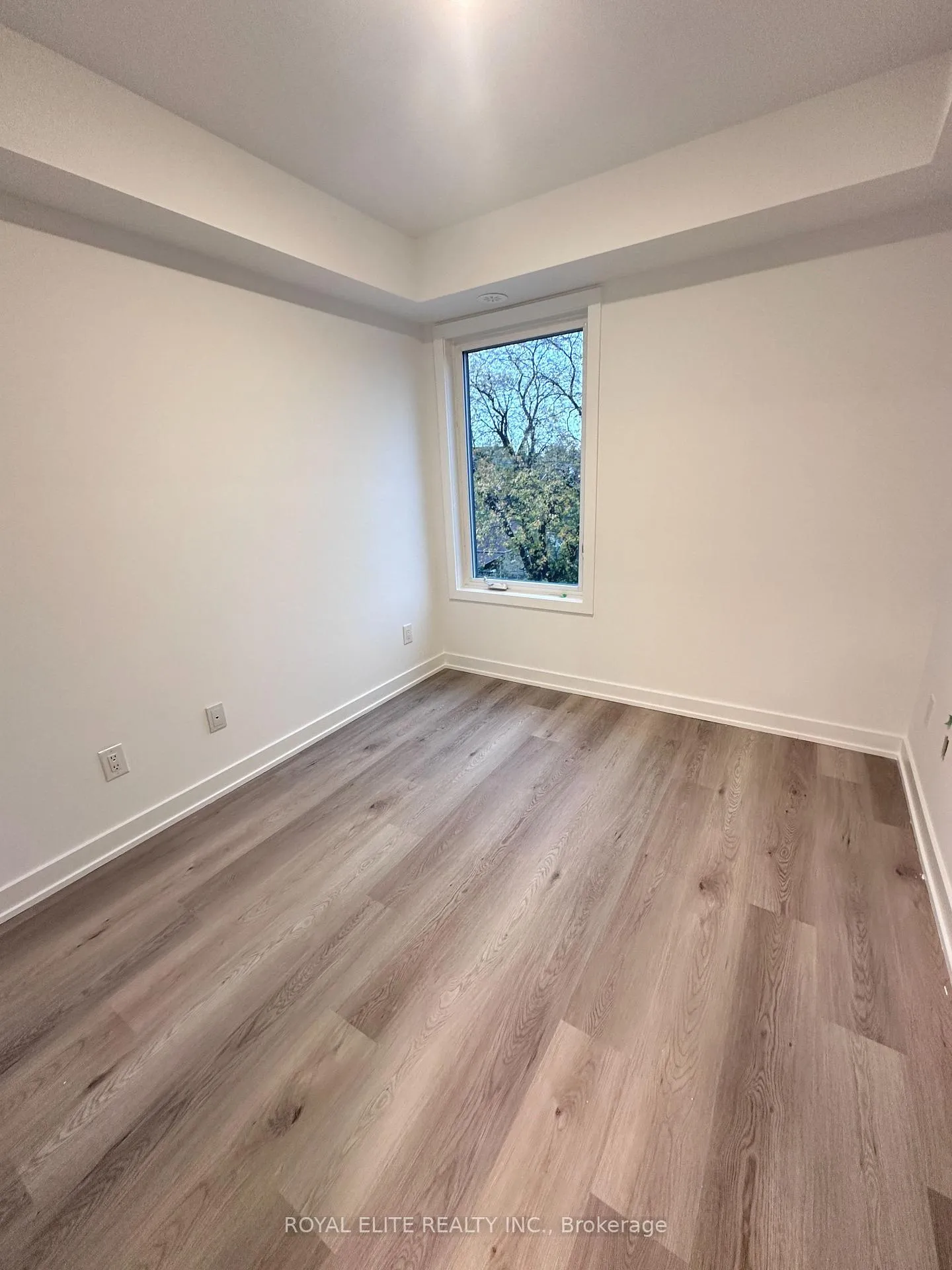 Photo 5 of Unit 4, 1475 O'Connor Drive, Toronto, East York — HOMEH
