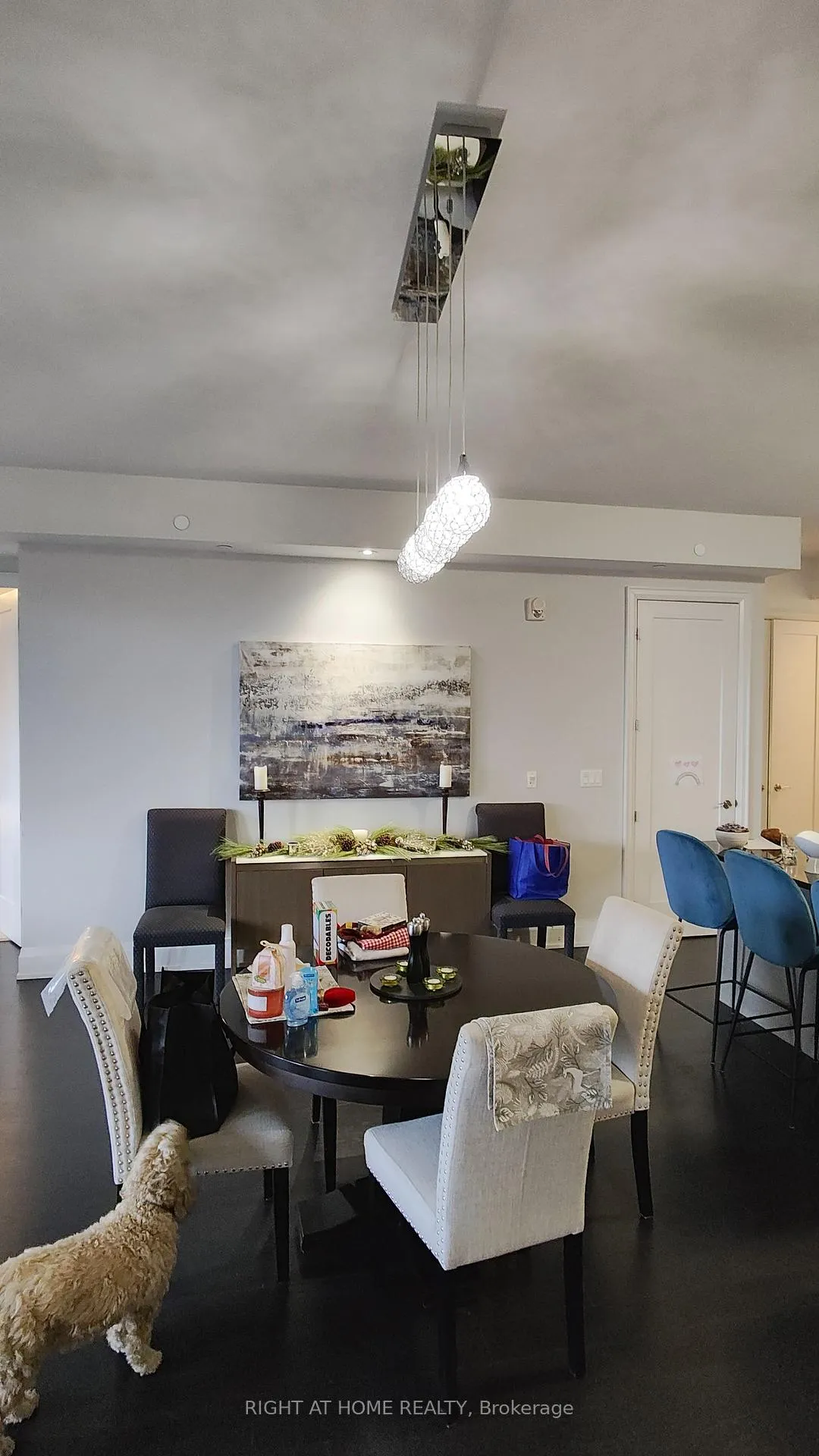 Photo 6 of Unit 330, 20 Fred Varley Drive, Markham, Unionville — HOMEH