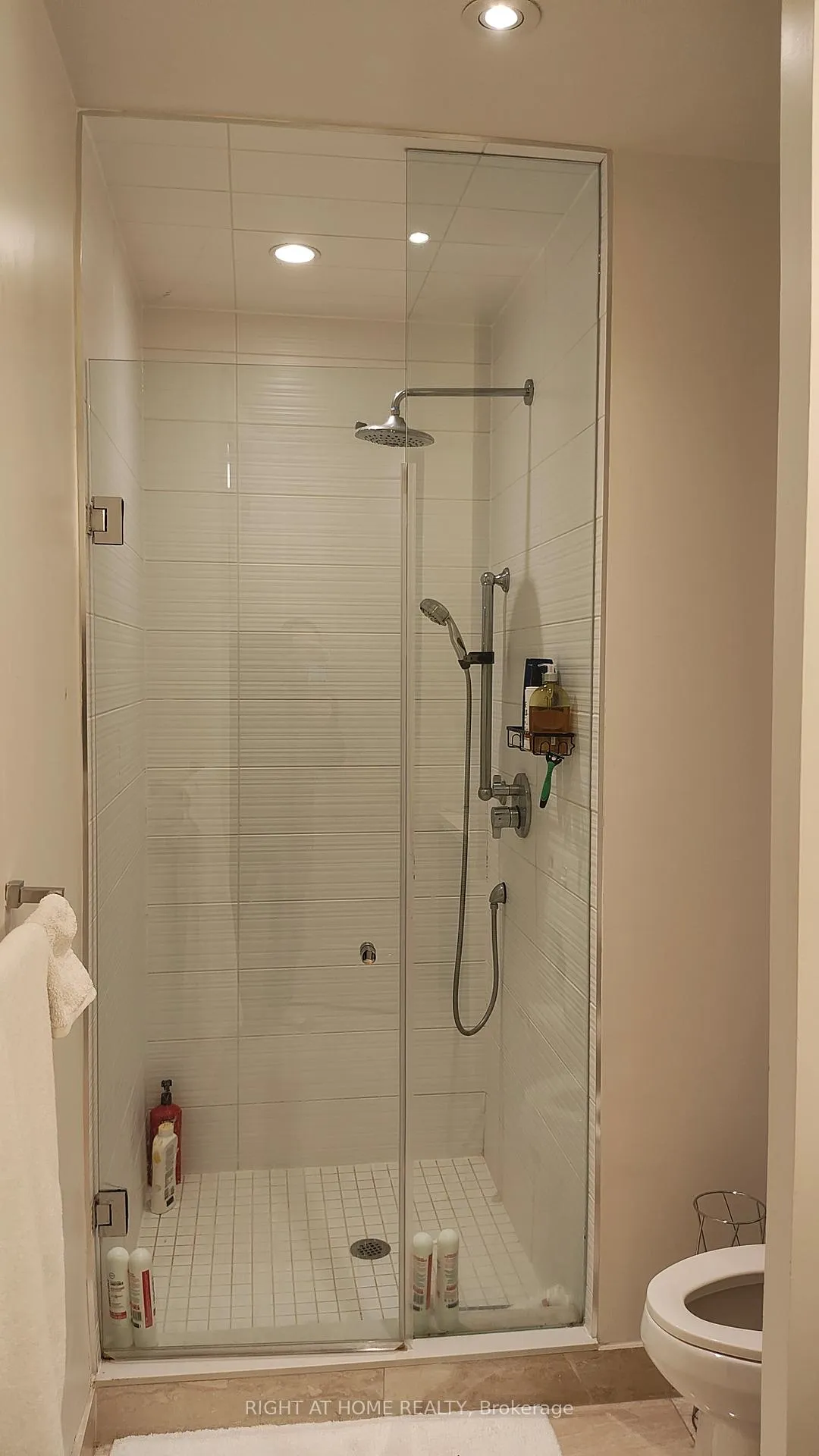 Photo 14 of Unit 330, 20 Fred Varley Drive, Markham, Unionville — HOMEH