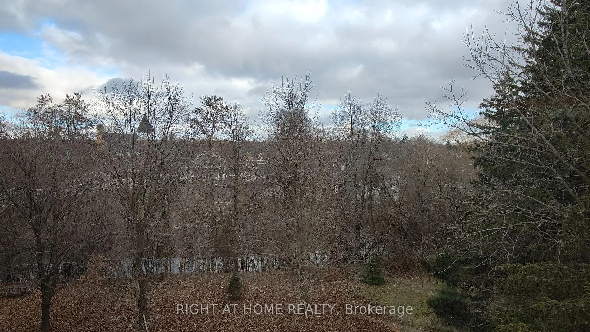 Photo 19 of Unit 330, 20 Fred Varley Drive, Markham, Unionville — HOMEH