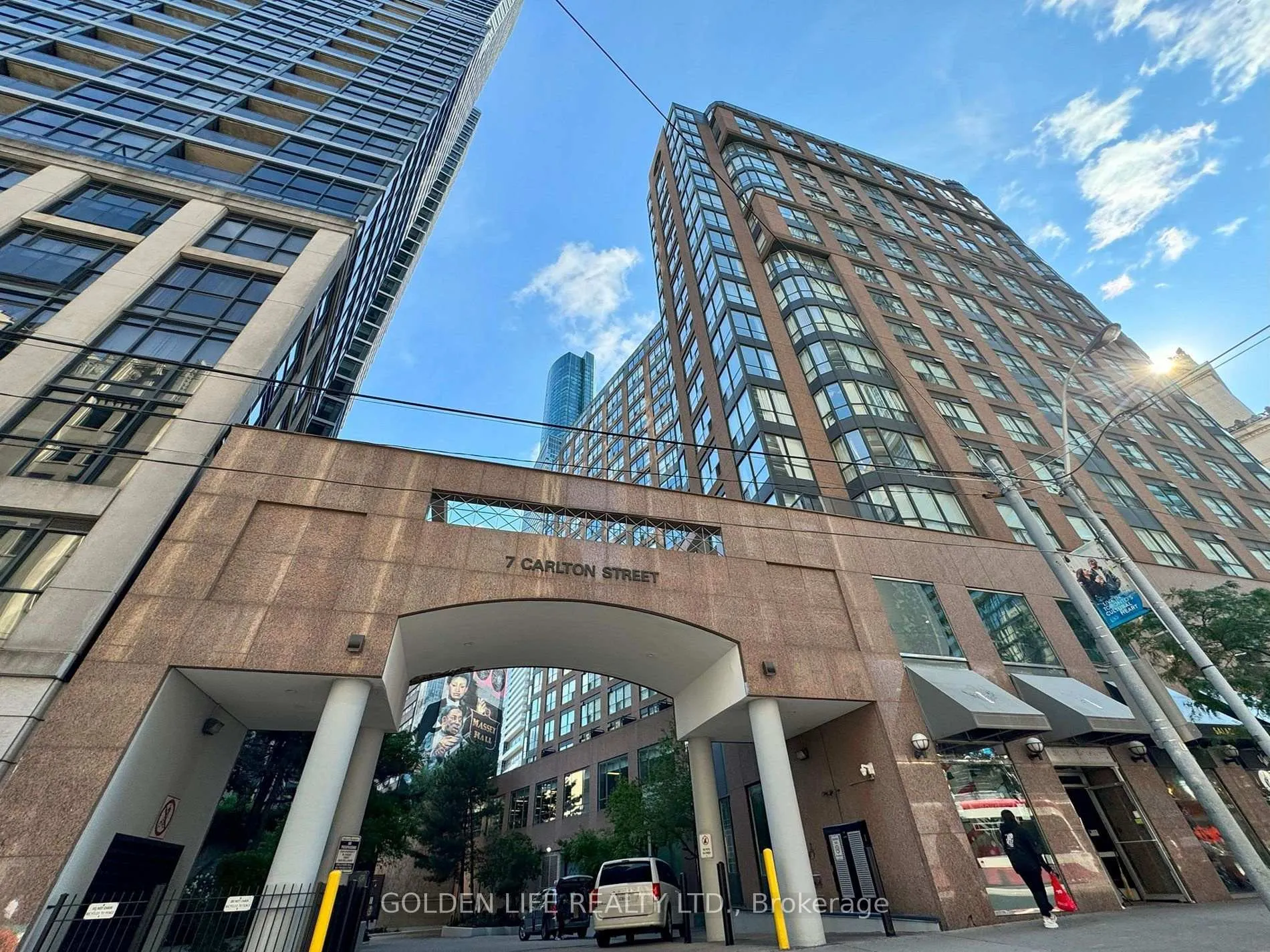 Photo 2 of Unit 1010, 7 Carlton Street, Toronto, Church-Yonge Corridor — HOMEH