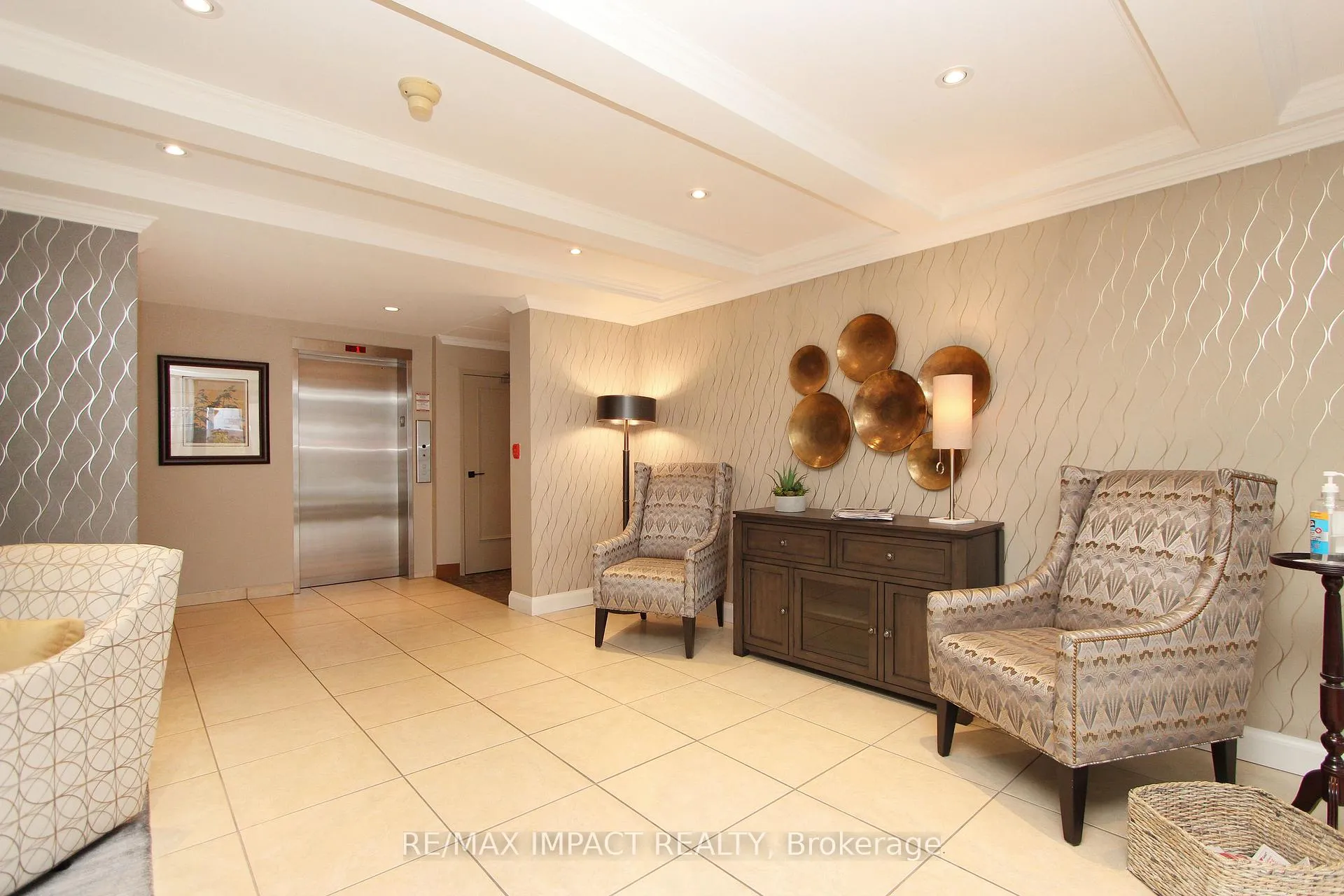 Photo 3 of Unit 409, 337 Simcoe Street N, Oshawa, O'Neill — HOMEH