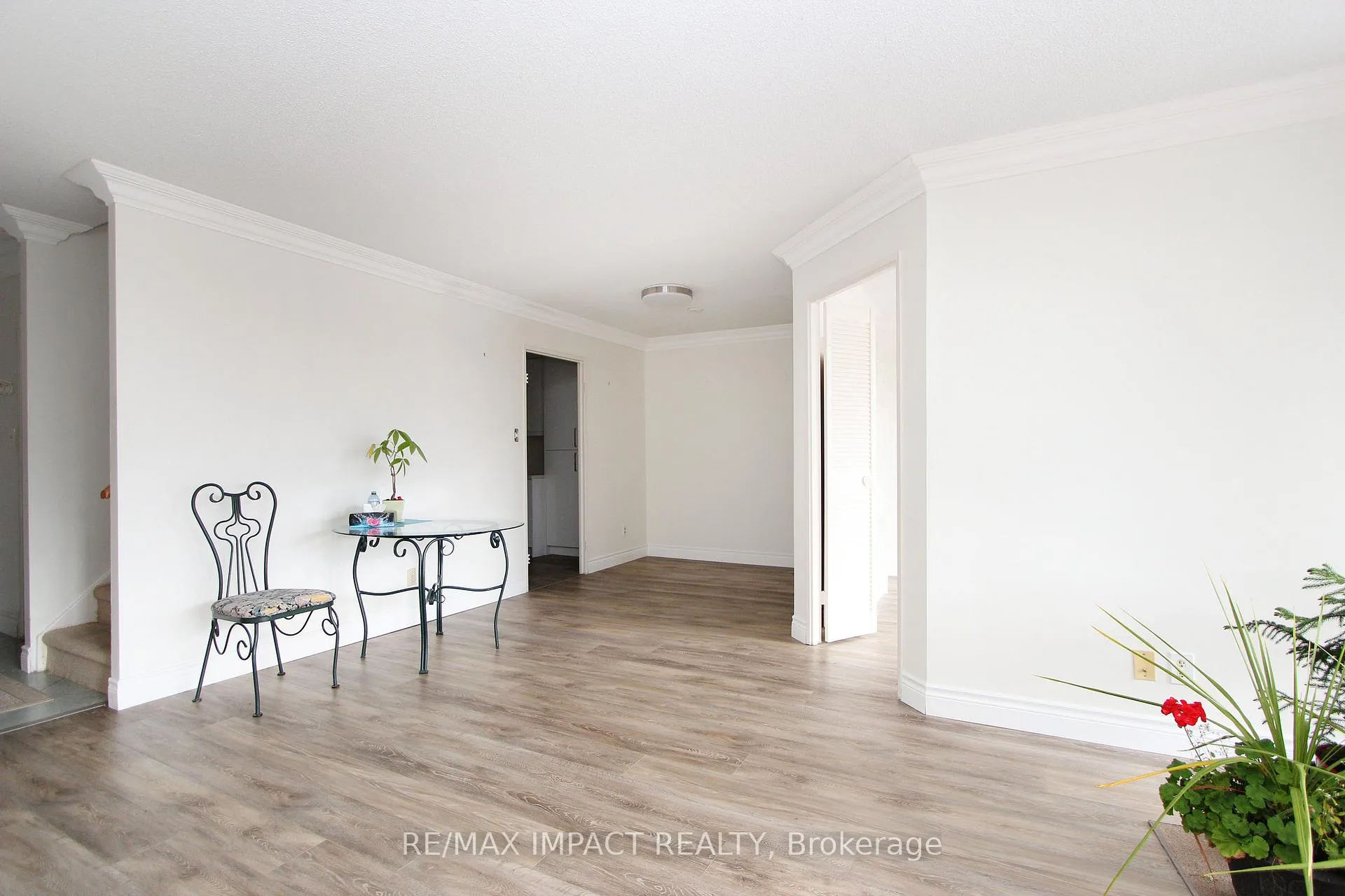 Photo 14 of Unit 409, 337 Simcoe Street N, Oshawa, O'Neill — HOMEH