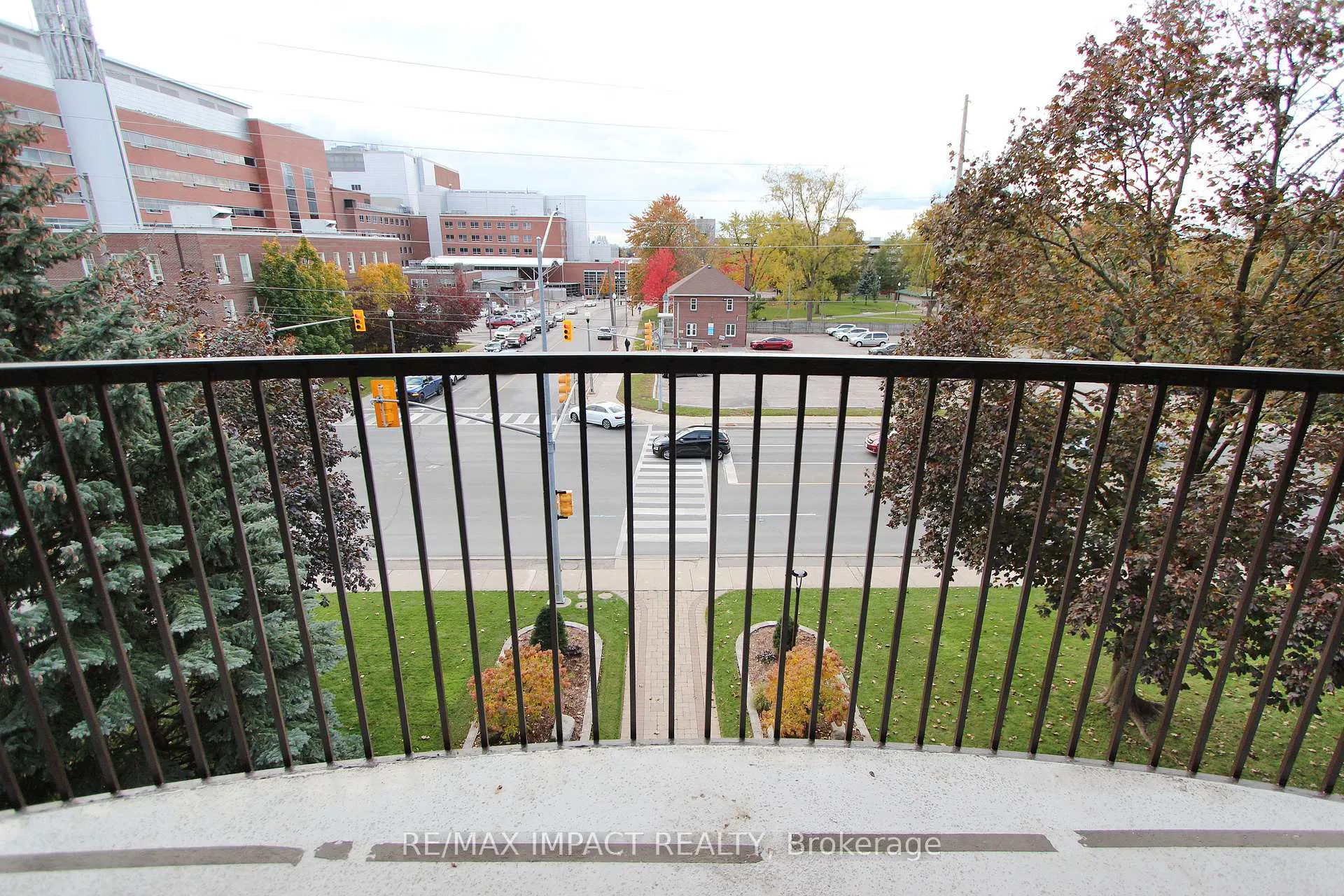 Photo 17 of Unit 409, 337 Simcoe Street N, Oshawa, O'Neill — HOMEH
