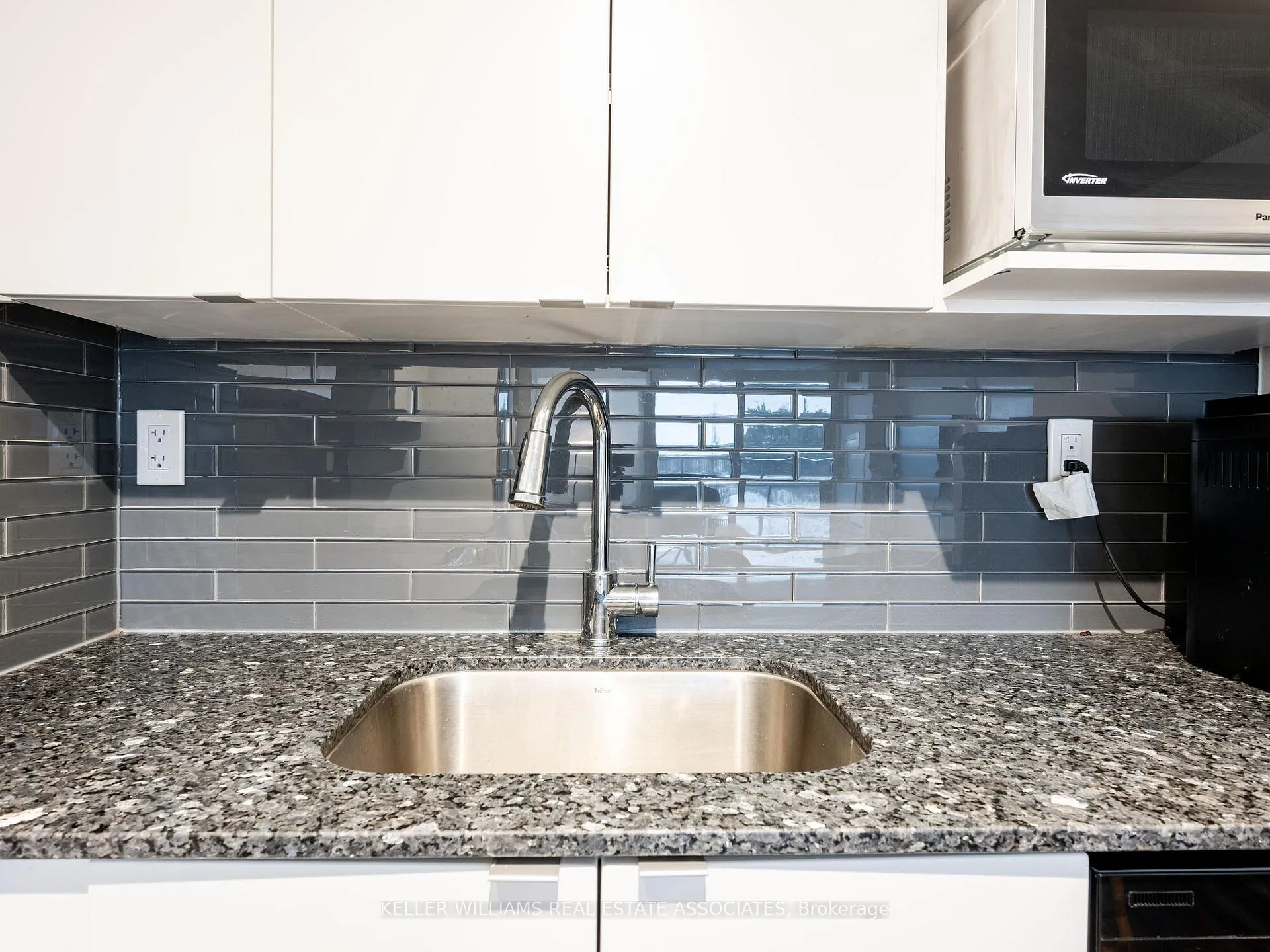 Photo 9 of Unit 413, 120 Varna Drive, Toronto, Englemount-Lawrence — HOMEH