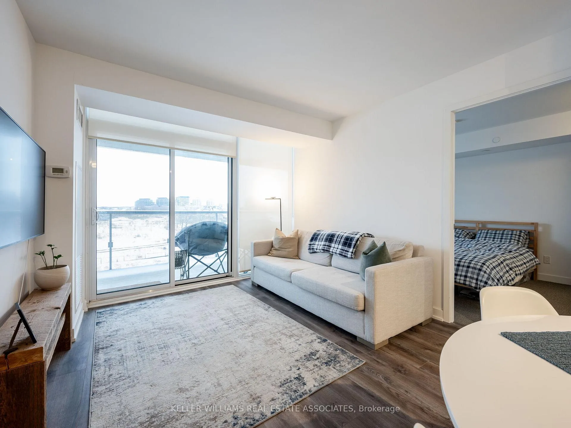 Photo 11 of Unit 413, 120 Varna Drive, Toronto, Englemount-Lawrence — HOMEH