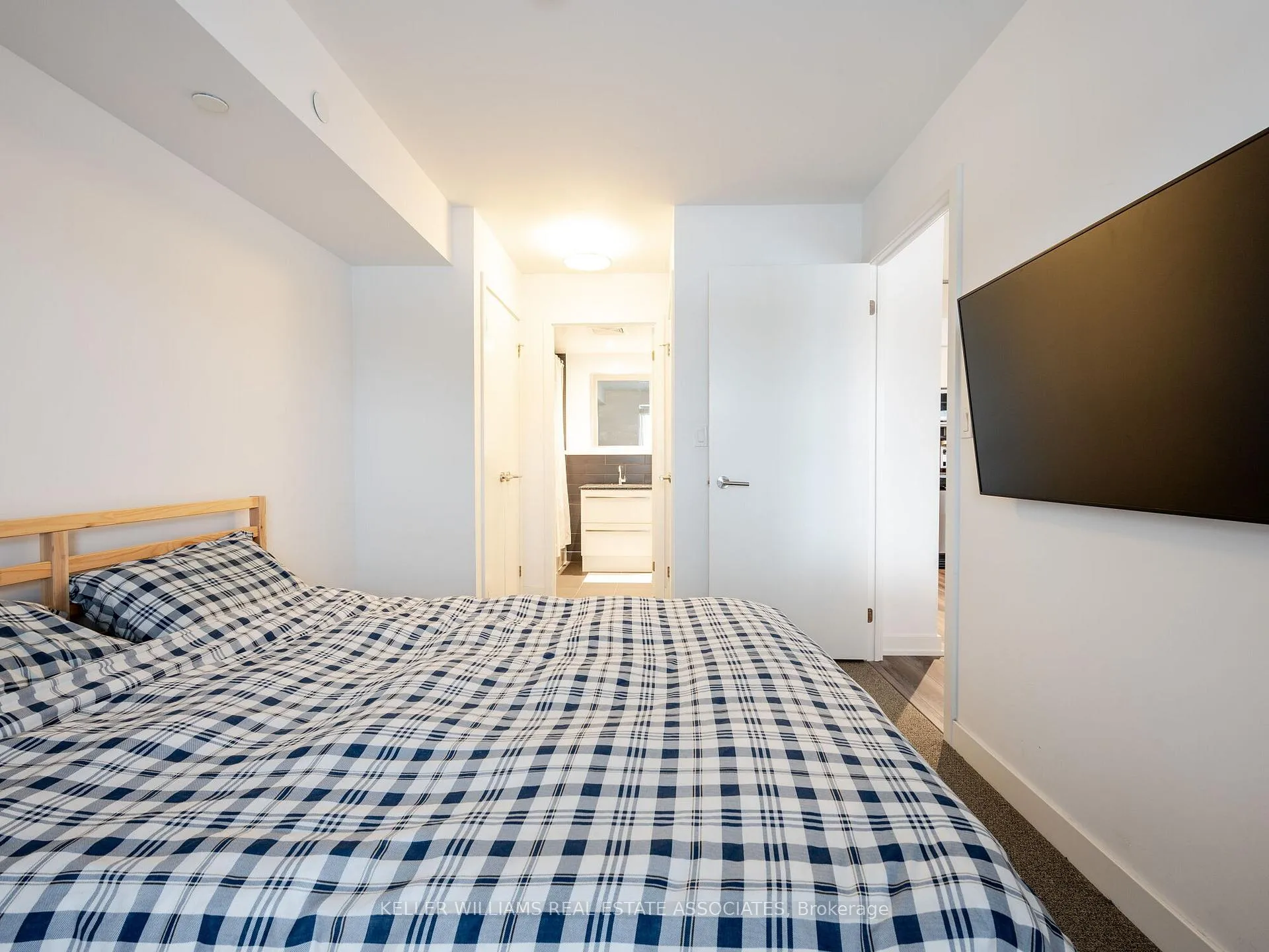 Photo 17 of Unit 413, 120 Varna Drive, Toronto, Englemount-Lawrence — HOMEH