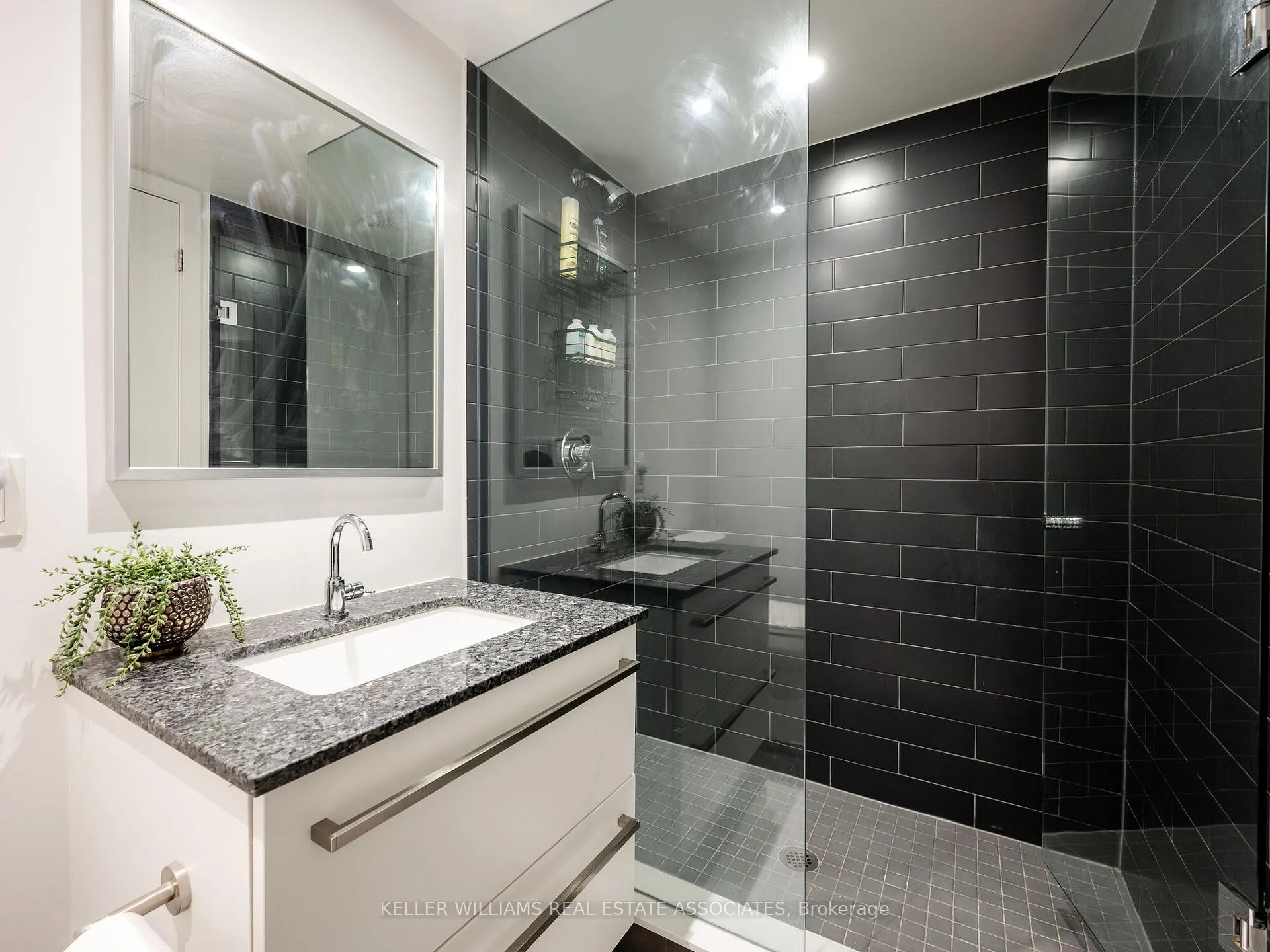 Photo 24 of Unit 413, 120 Varna Drive, Toronto, Englemount-Lawrence — HOMEH