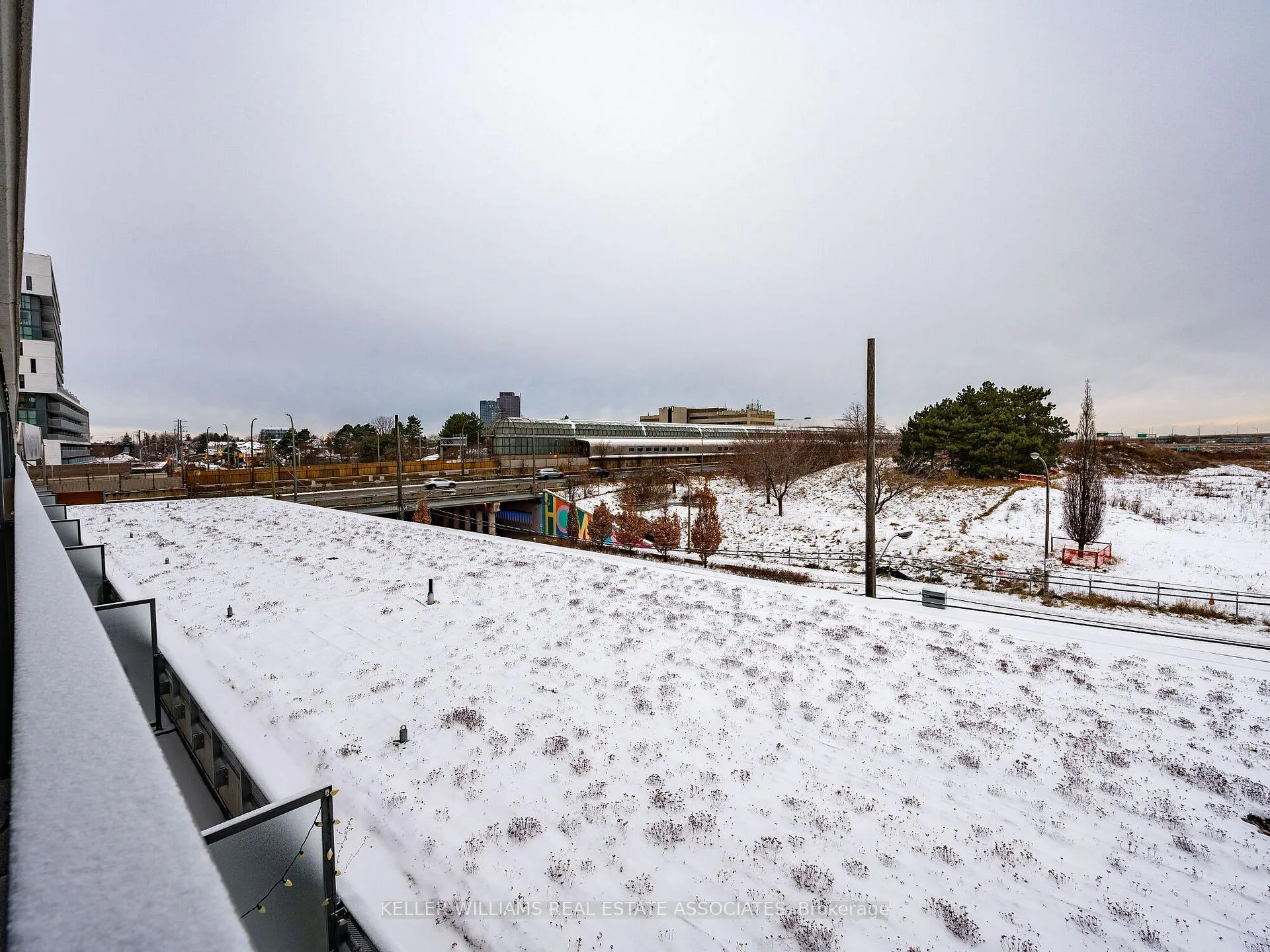 Photo 31 of Unit 413, 120 Varna Drive, Toronto, Englemount-Lawrence — HOMEH