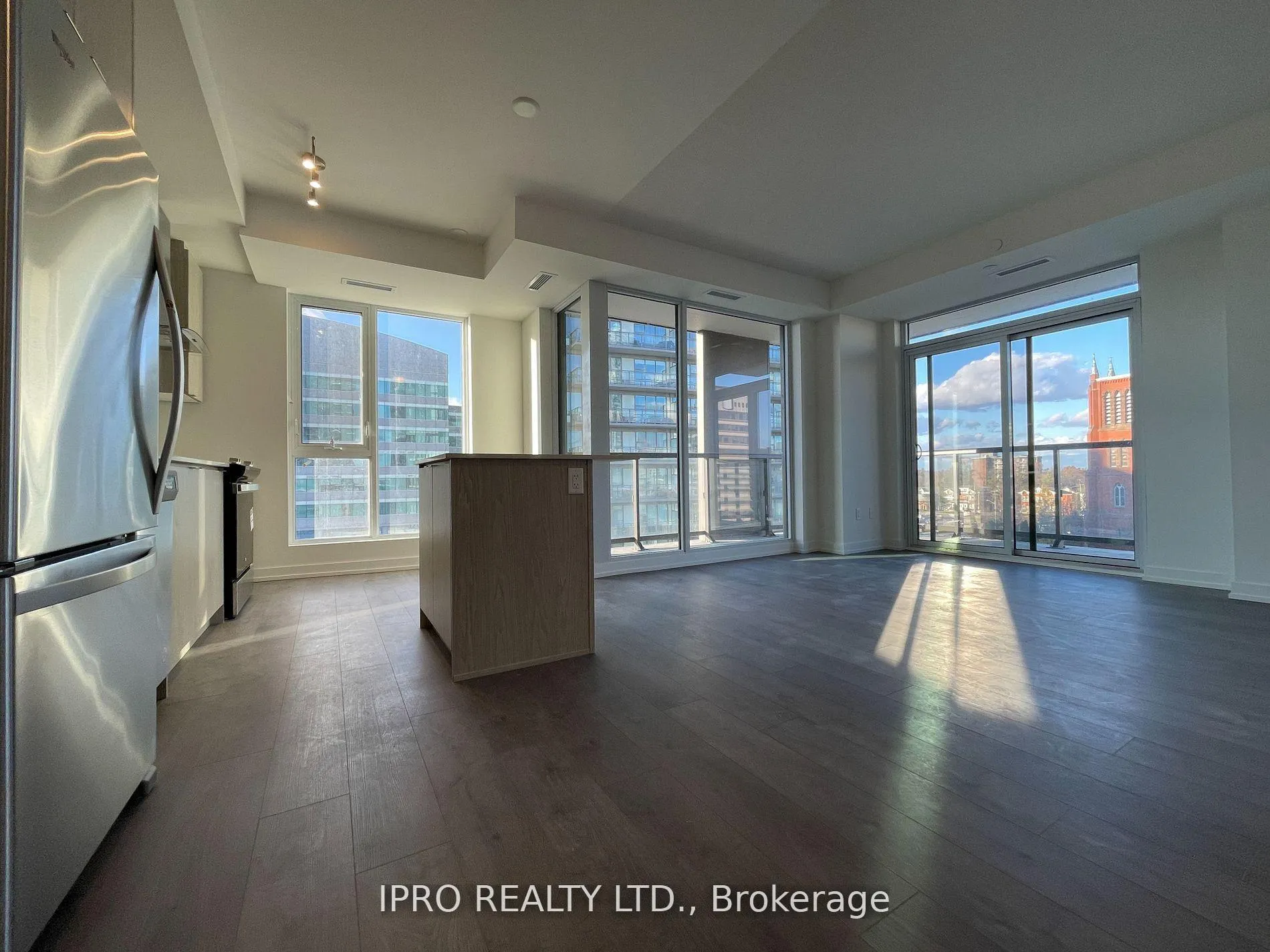 Front of Unit 602, 55 Duke Street W