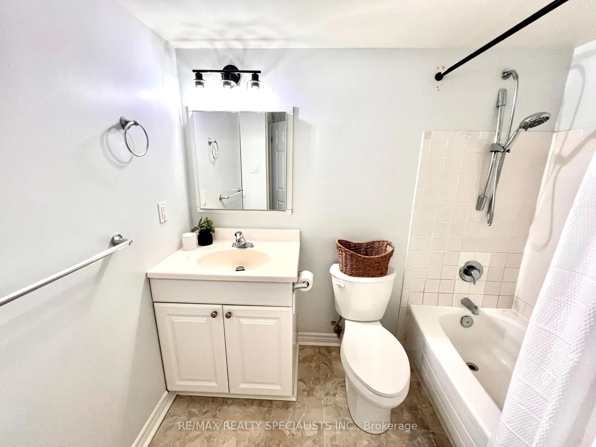 Photo 13 of Unit 604, 64 Benton Street, Kitchener — HOMEH