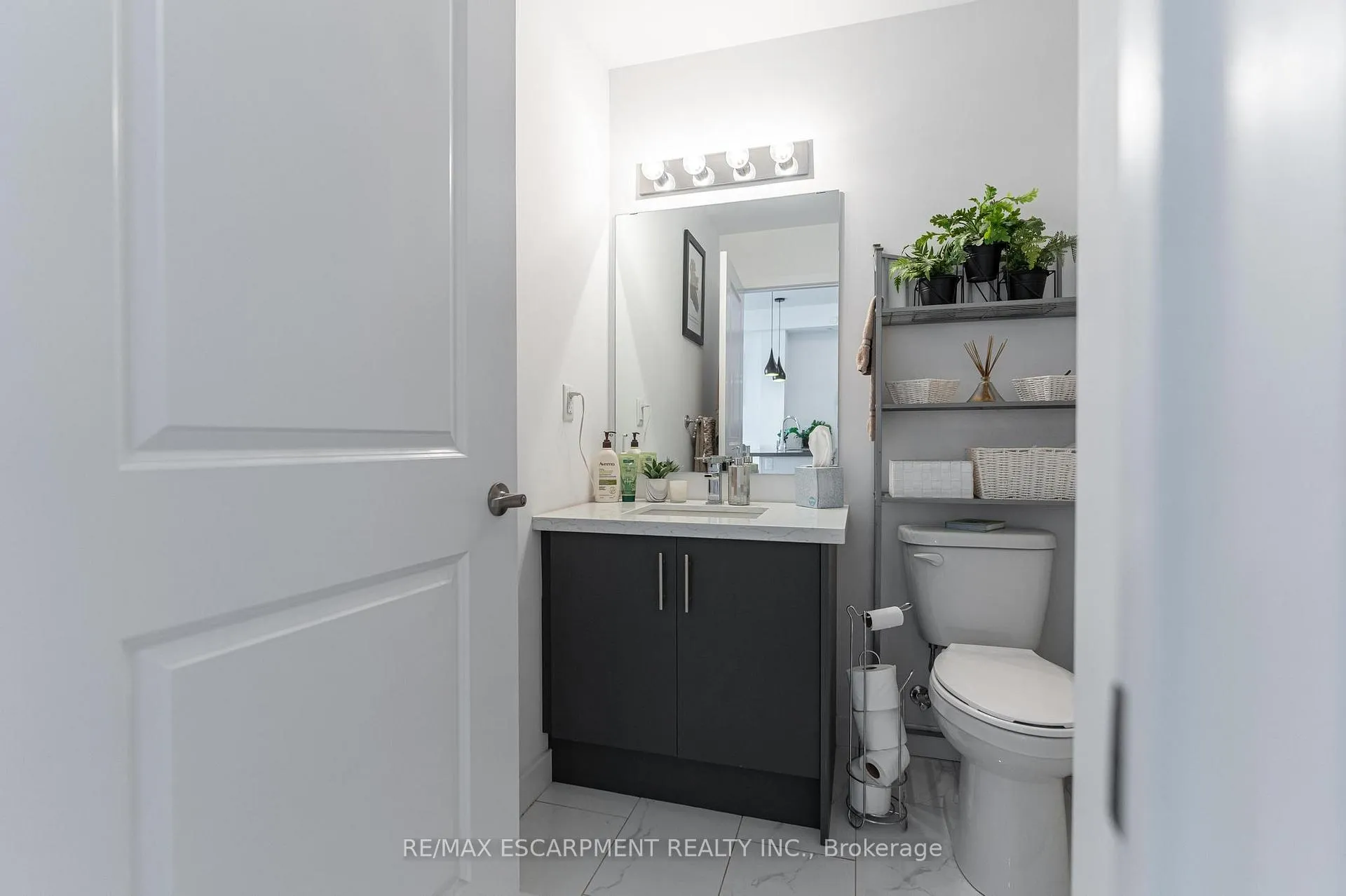 Photo 9 of Unit 537, 101 Shoreview Place, Hamilton, Stoney Creek — HOMEH