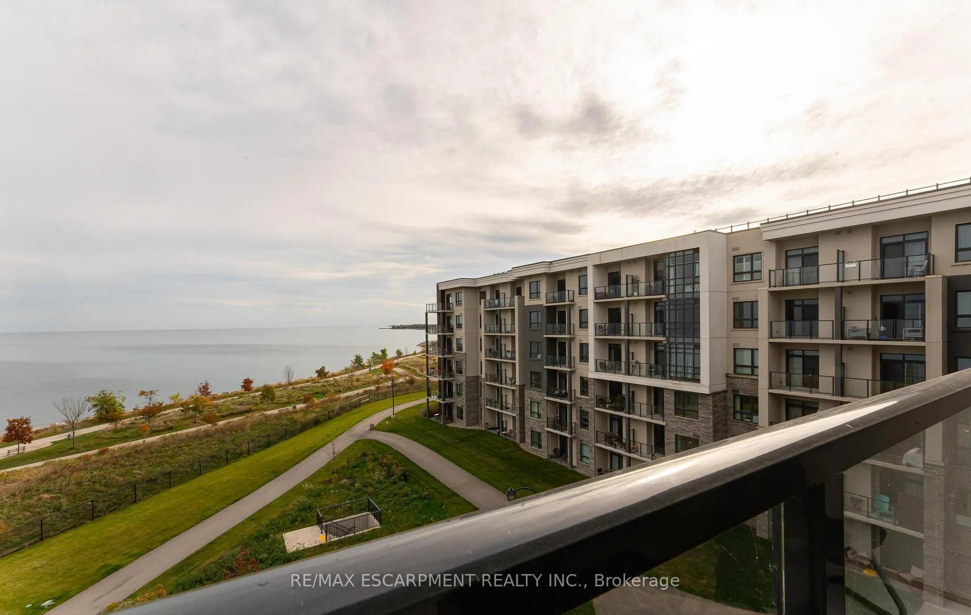 Photo 12 of Unit 537, 101 Shoreview Place, Hamilton, Stoney Creek — HOMEH