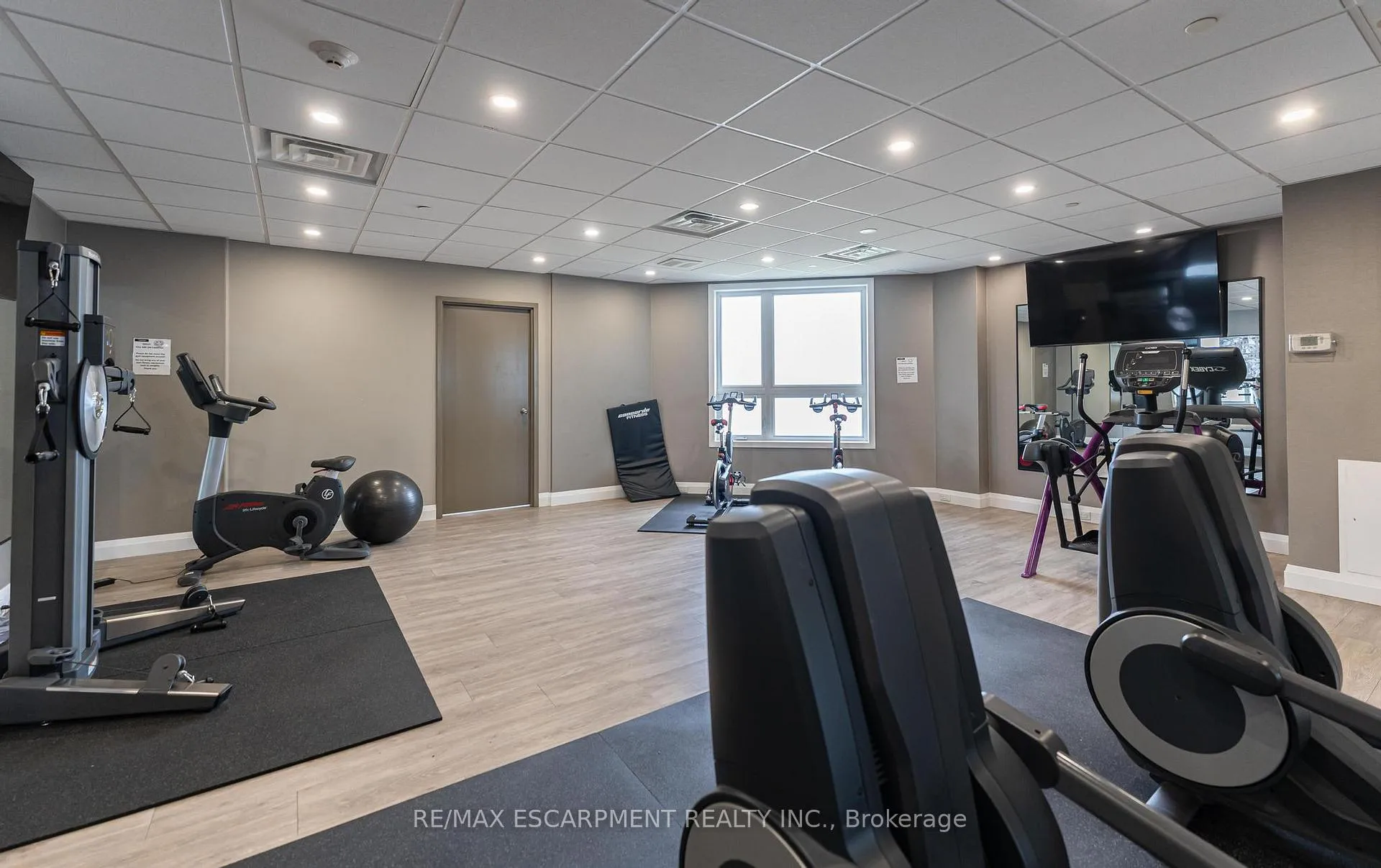 Photo 14 of Unit 537, 101 Shoreview Place, Hamilton, Stoney Creek — HOMEH