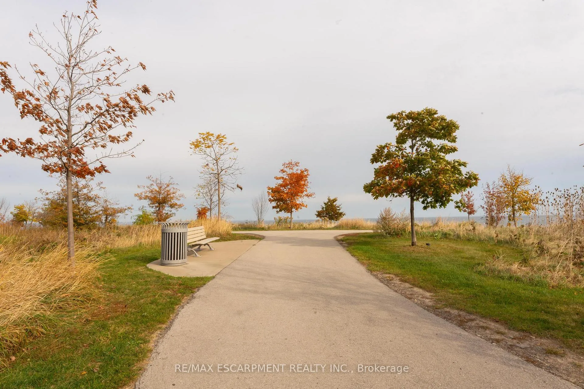 Photo 15 of Unit 537, 101 Shoreview Place, Hamilton, Stoney Creek — HOMEH