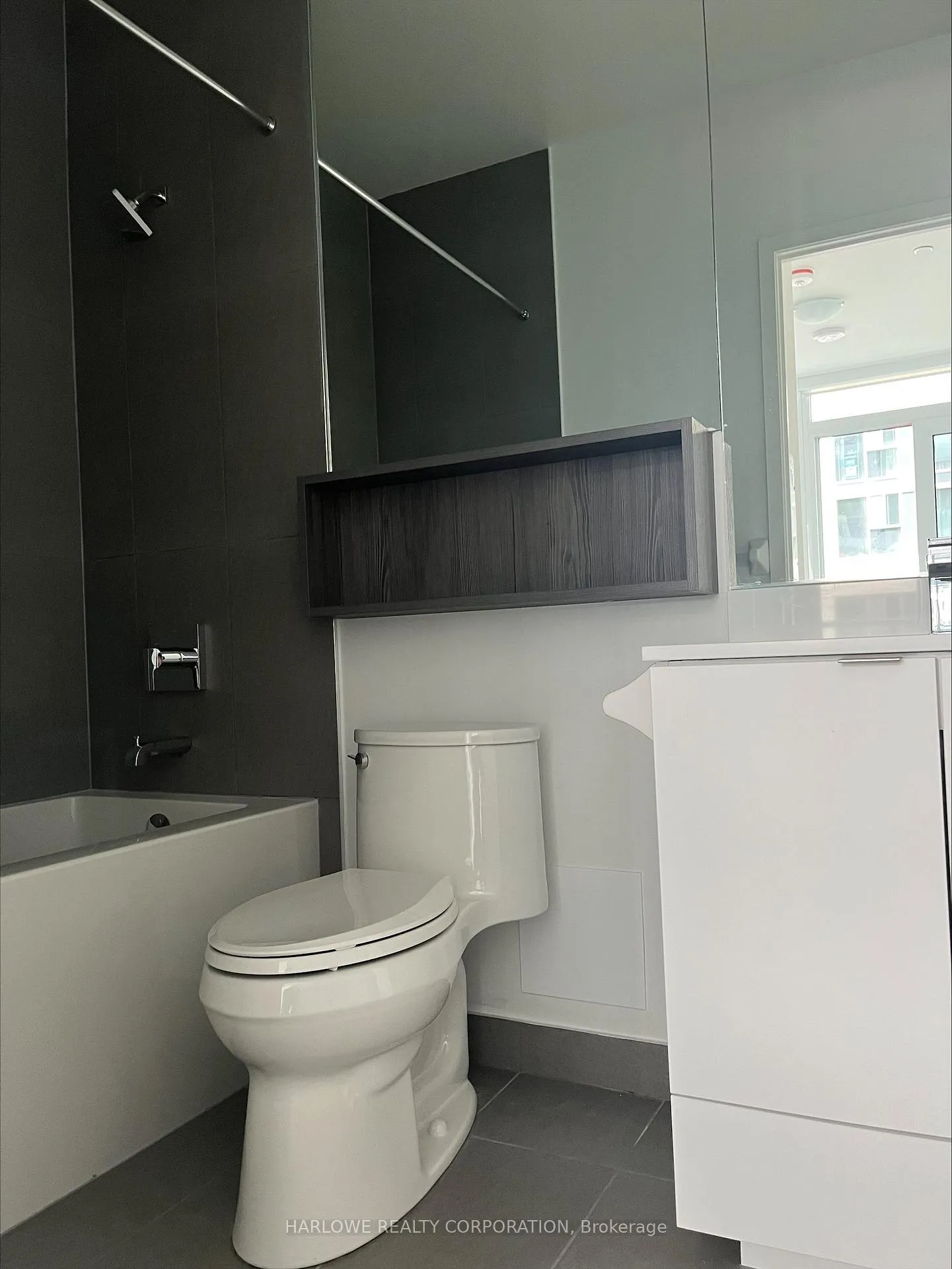 Photo 6 of Unit 208 SE, 60 Princess Street SE, Toronto, Waterfront Communities — HOMEH