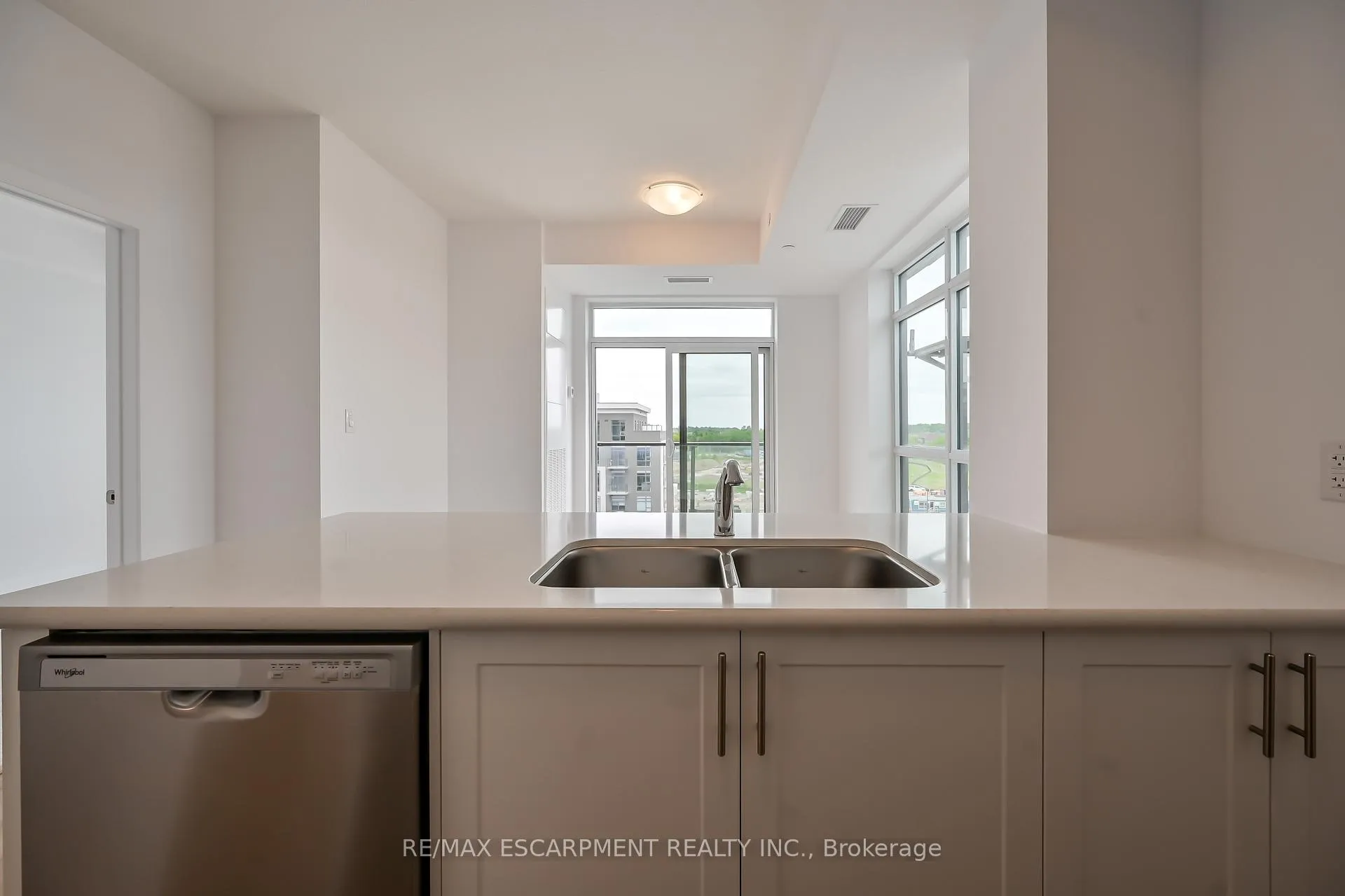 Photo 7 of Unit 611, 470 Dundas Street E, Hamilton, Waterdown — HOMEH