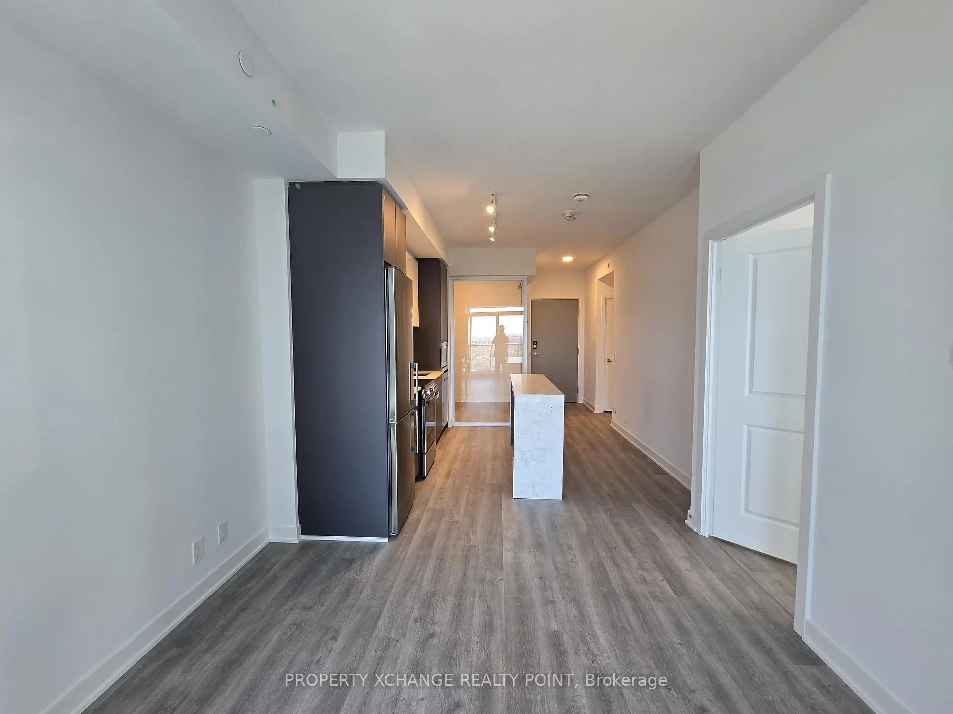 Photo 4 of Unit 1604, 50 Upper Mall Way, Vaughan, Brownridge — HOMEH