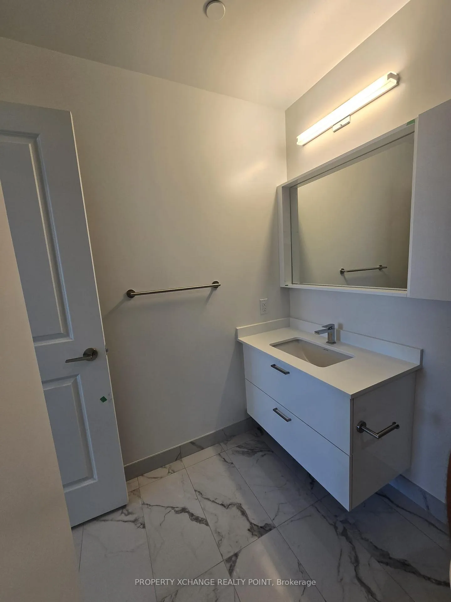 Photo 12 of Unit 1604, 50 Upper Mall Way, Vaughan, Brownridge — HOMEH