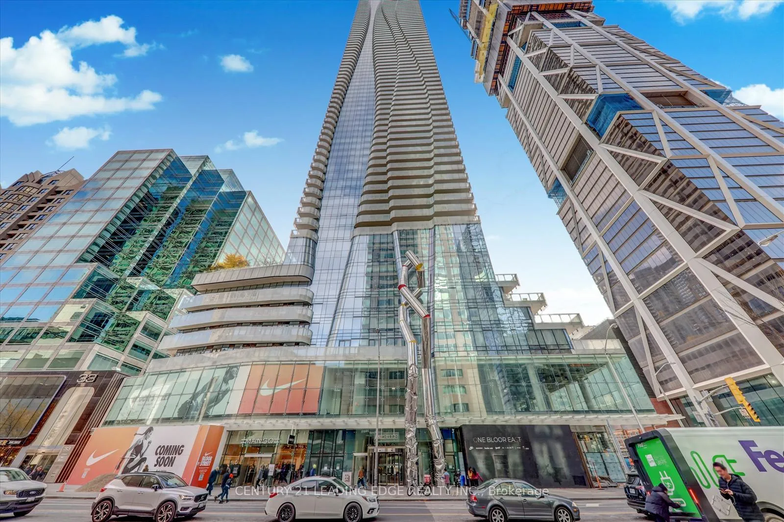 Photo 3 of Unit 416, 1 Bloor Street E, Toronto, Church-Yonge Corridor — HOMEH