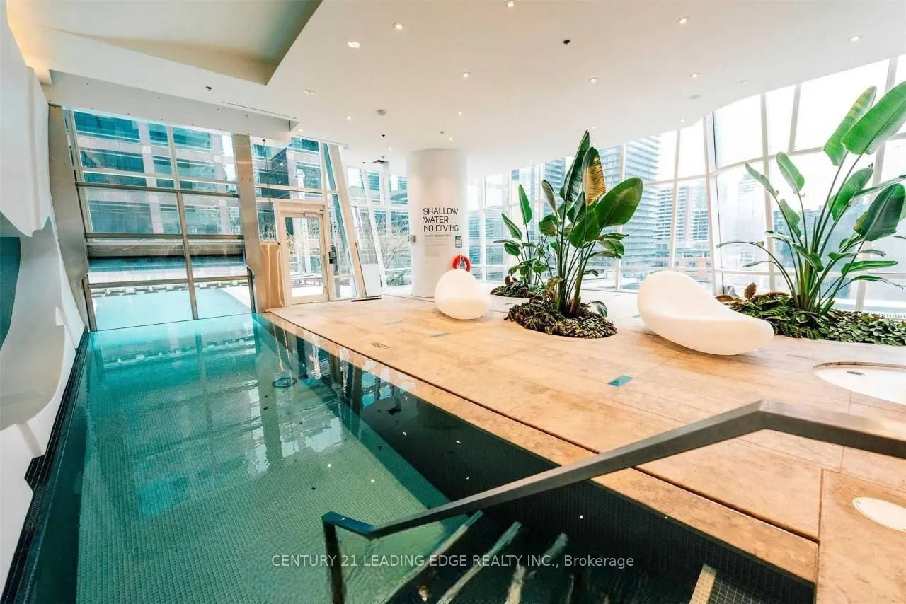 Photo 7 of Unit 416, 1 Bloor Street E, Toronto, Church-Yonge Corridor — HOMEH