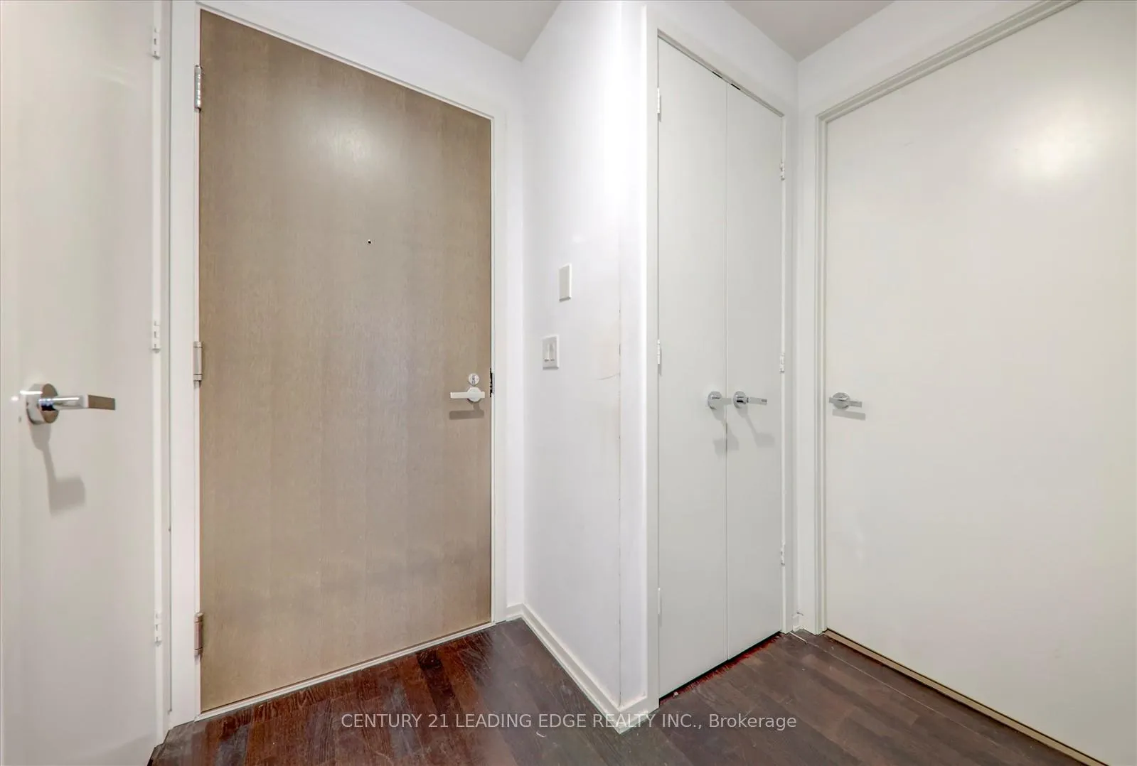 Photo 15 of Unit 416, 1 Bloor Street E, Toronto, Church-Yonge Corridor — HOMEH