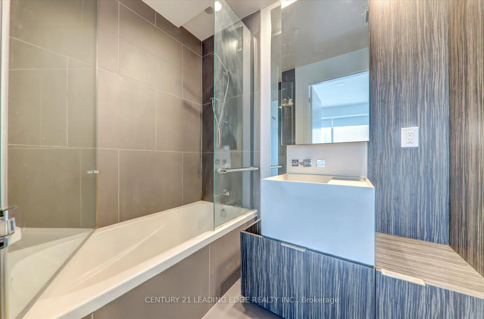 Photo 25 of Unit 416, 1 Bloor Street E, Toronto, Church-Yonge Corridor — HOMEH