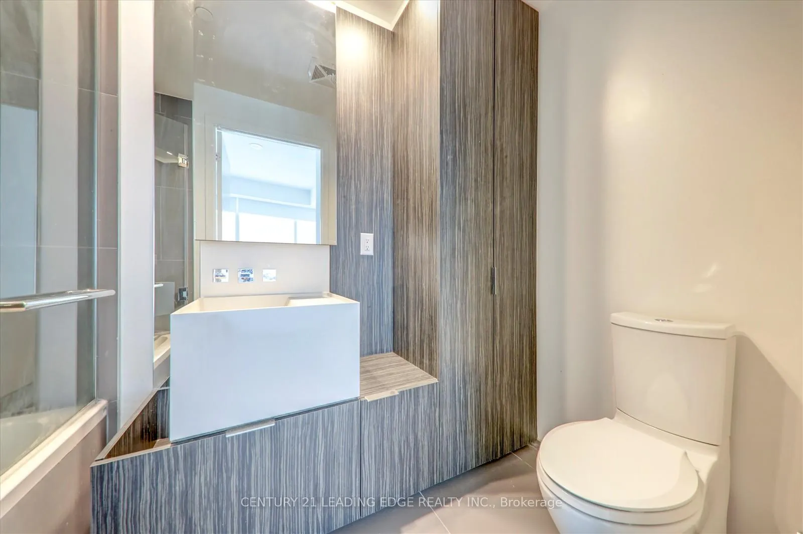 Photo 26 of Unit 416, 1 Bloor Street E, Toronto, Church-Yonge Corridor — HOMEH